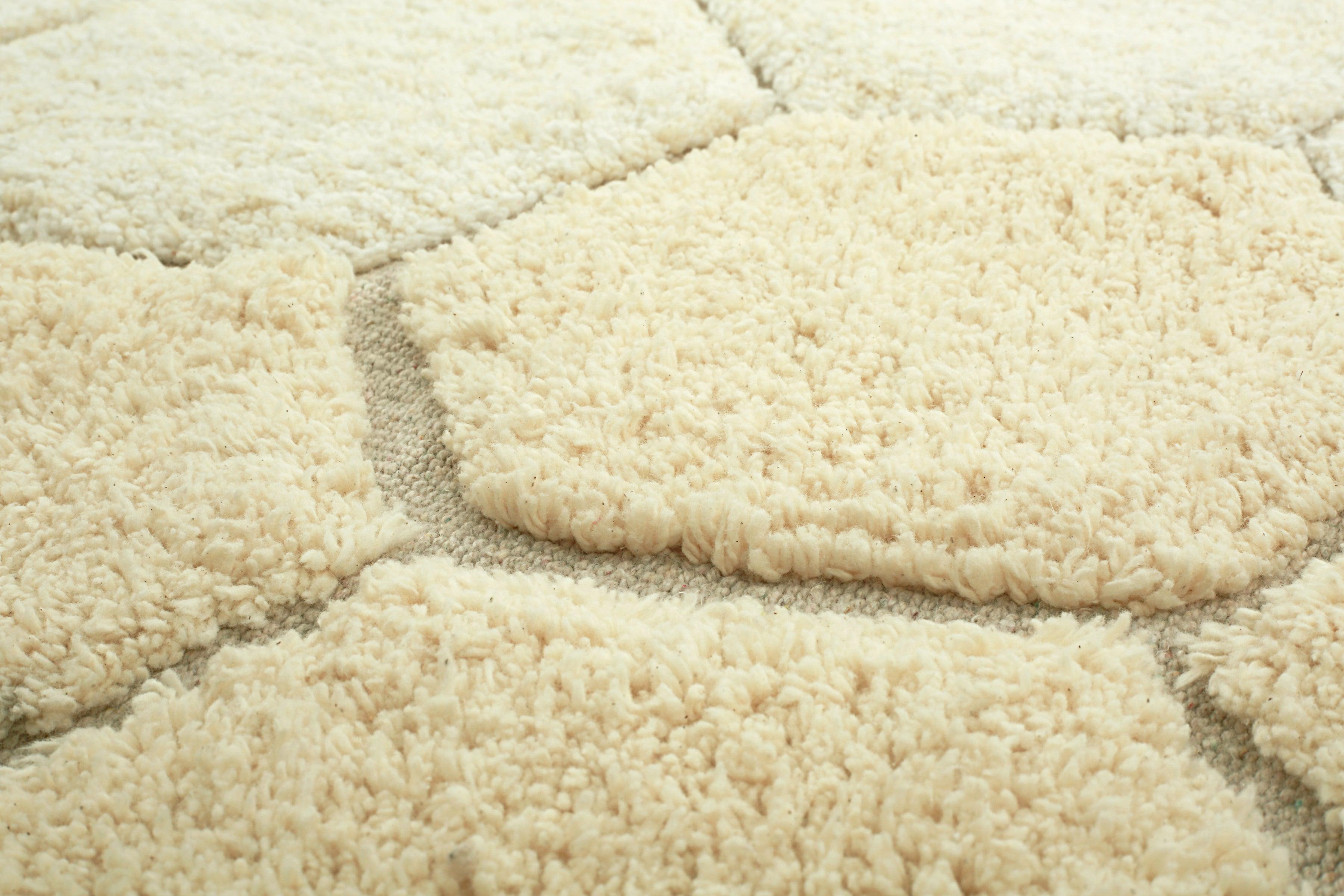 WASHABLE ROUND RUG HONEYCOMB GOLDEN、mySite、gigharbornorthrealestate