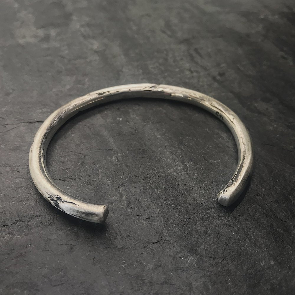  Toro Cuff in Oxidized Silver、mySite、merchandisen