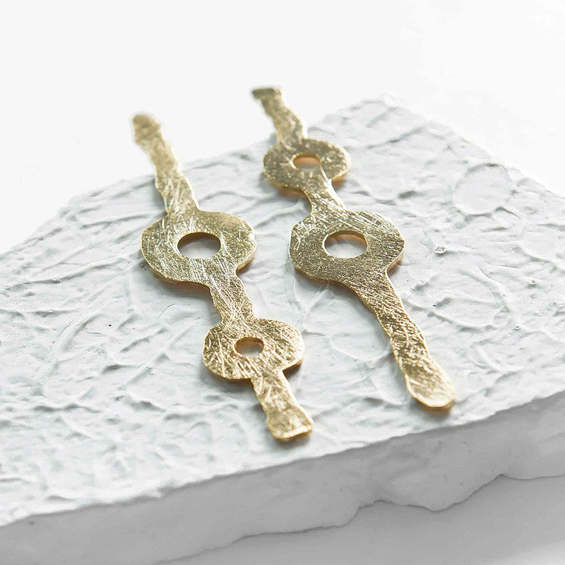 Brass Lotura Earrings、mySite、camillekostekn