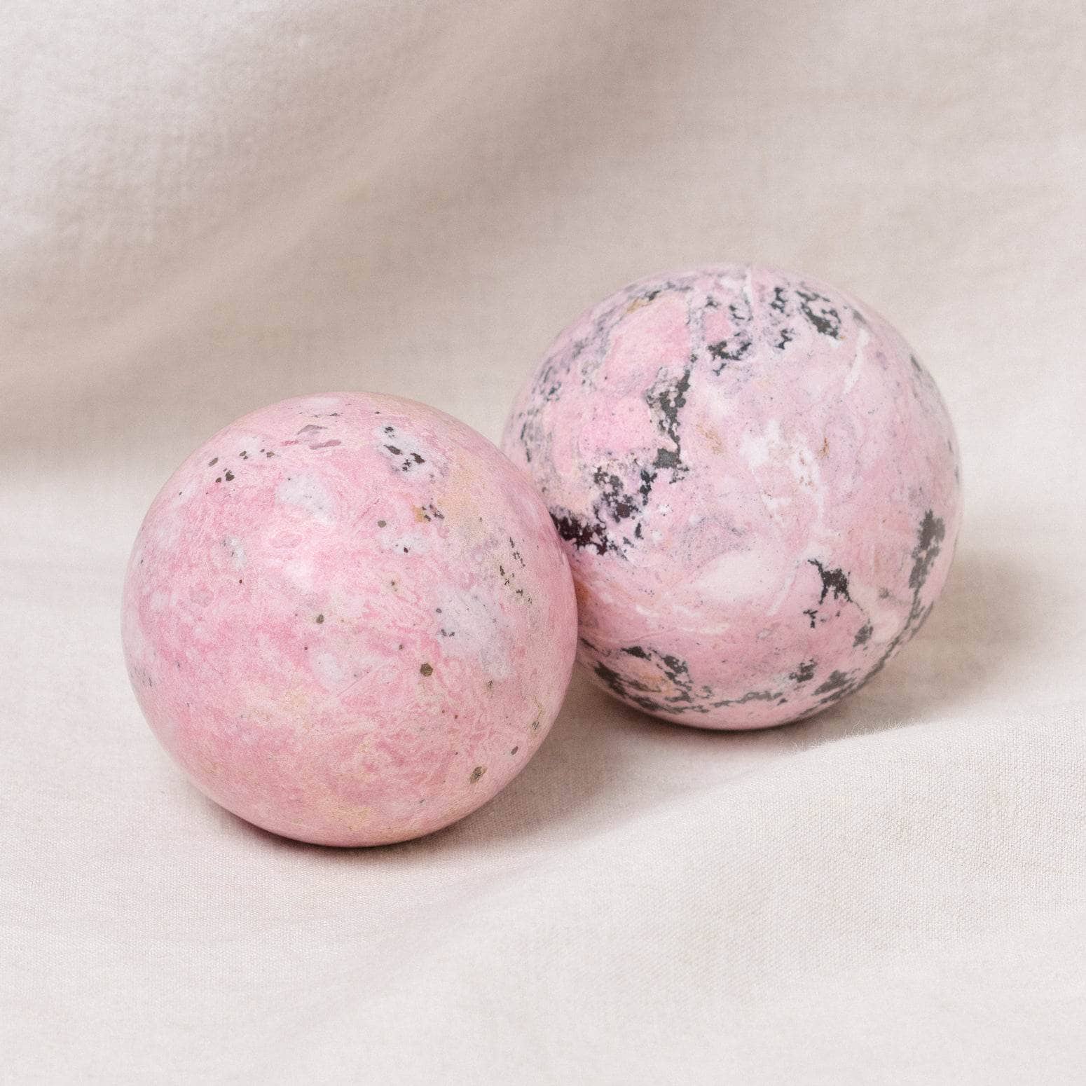 Peruvian Rhodonite Sphere with Tripod - AAA Premium Quality、mySite、hinf8tx79