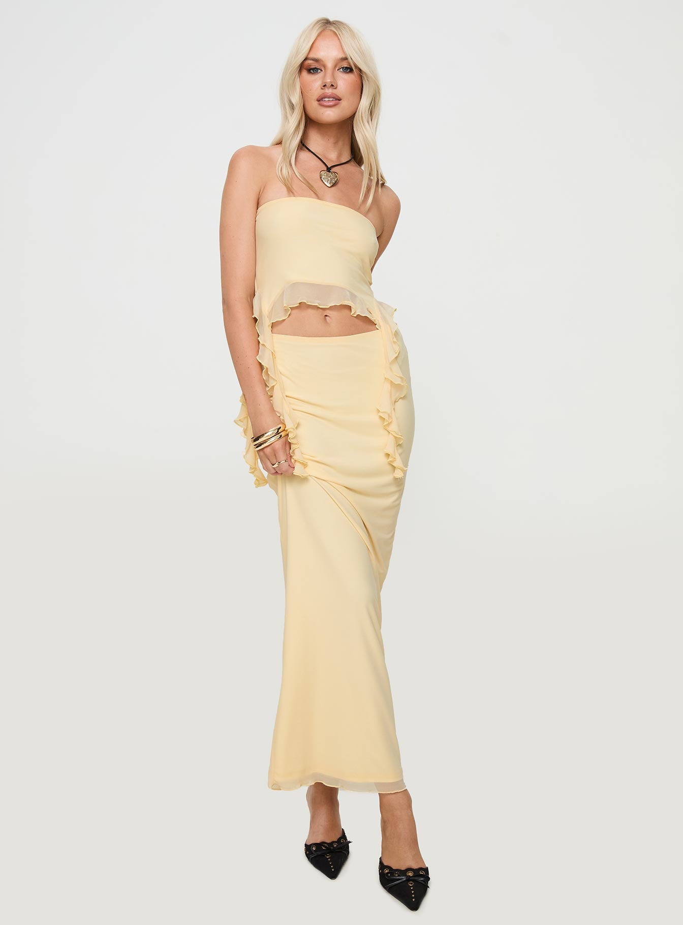 Alfonso Ruffle Set Cream、mySite、solidvoid