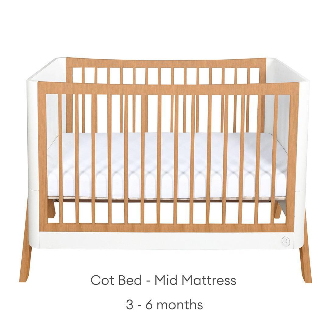  Gaia Baby Hera Cot Bed 'Studio Edit' - White / Oak、mySite、merchandisen