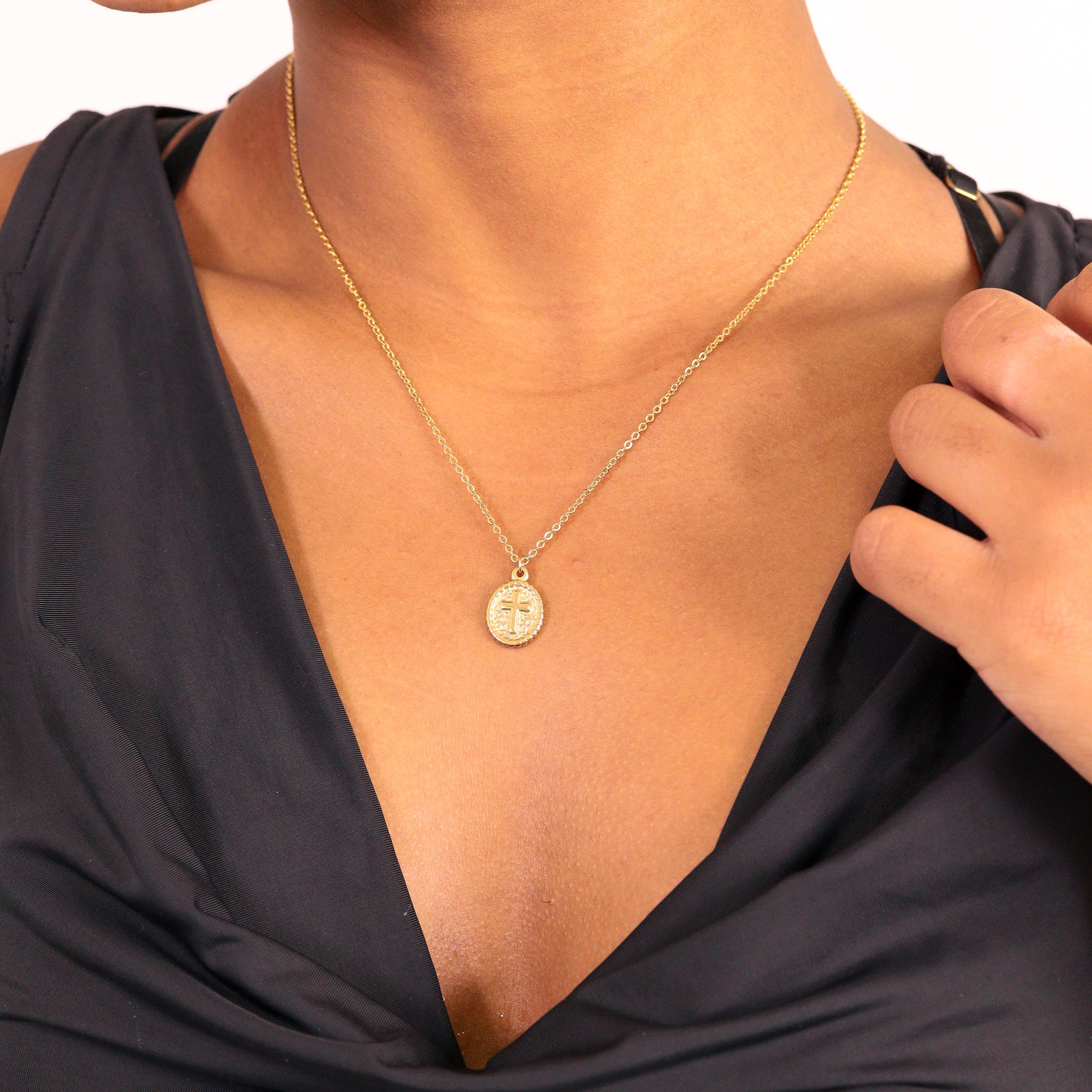 18K Gold PVD Stainless Steel Textured Medallion Cross Charm / PDL0115、mySite、dreamappss