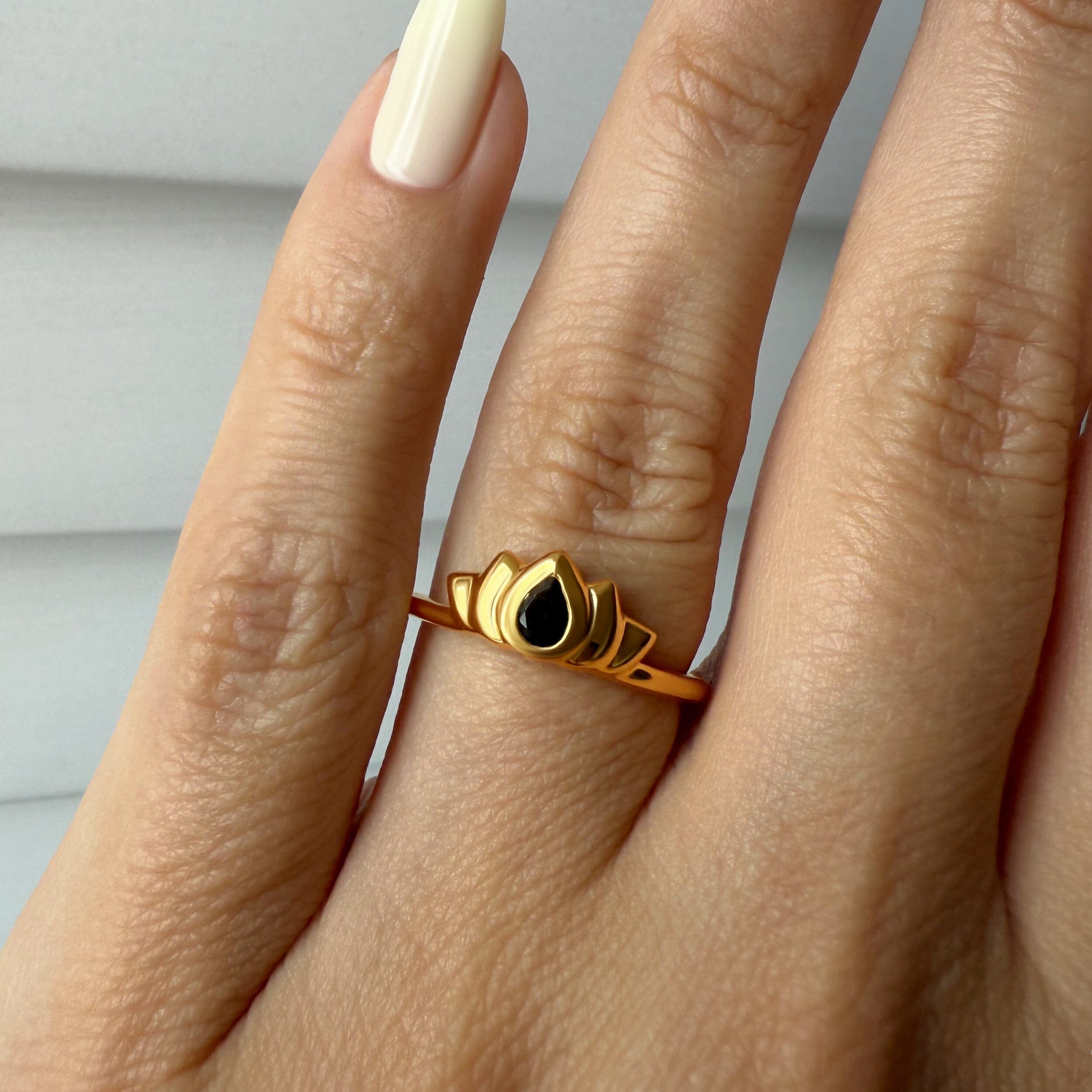 Black Obsidian Ring - Dainty Lotus、mySite、hinf8tx79