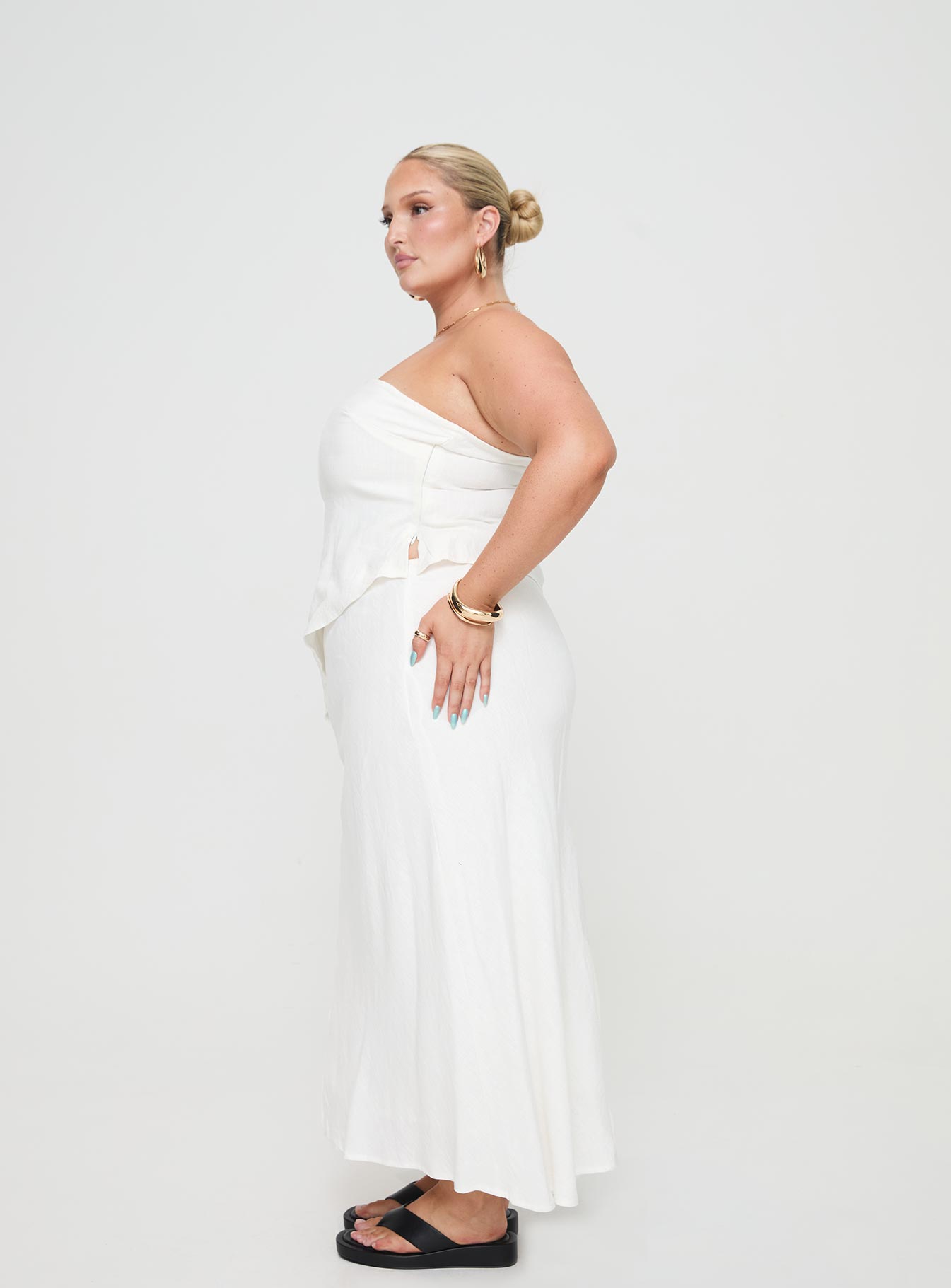 Birdie Asymmetric Linen Blend Top White Curve、mySite、solidvoid