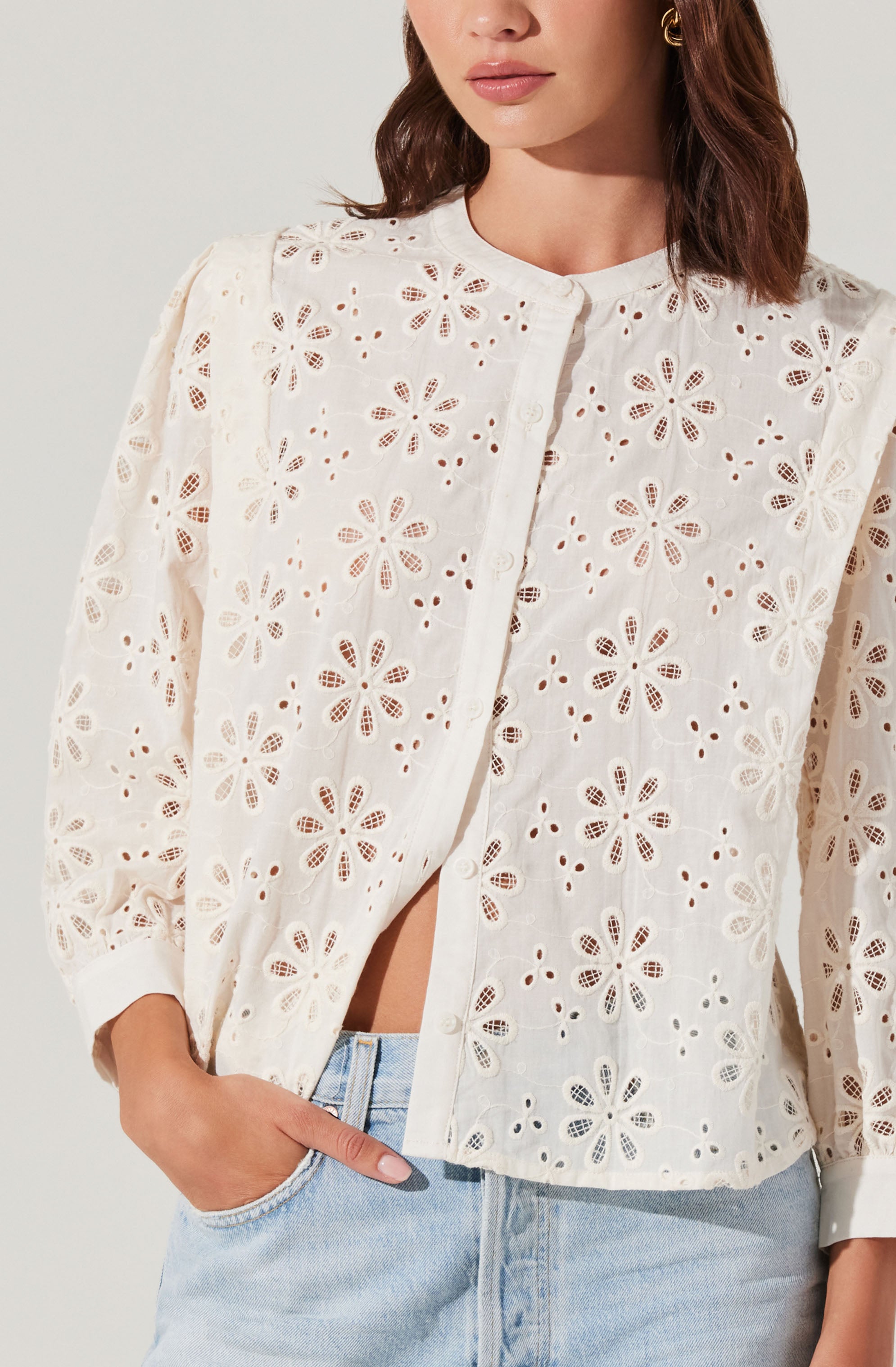 Savanna Eyelet Button Up Top、mySite、solidvoid