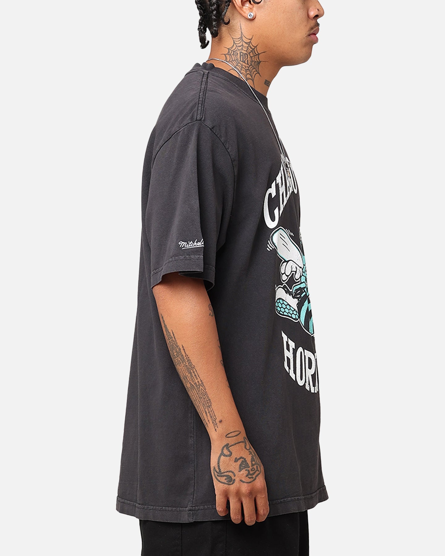 Mitchell & Ness Charlotte Hornets Ice Blue Logo T-Shirt Faded Black、mySite、zt4zffjzw