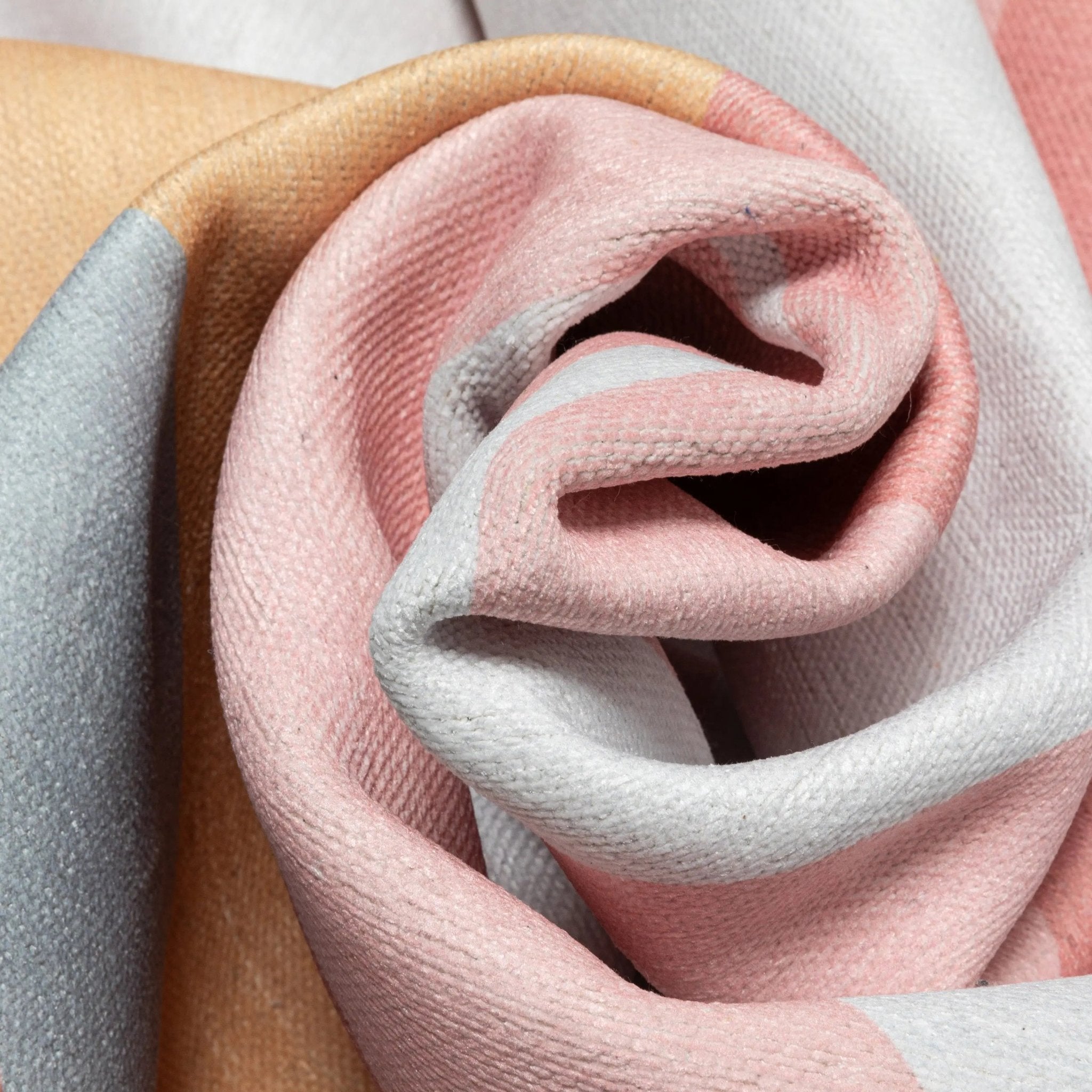 Crescent Rainbow Modern Multi Color Area Flat-Weave Rug、mySite、gigharbornorthrealestate