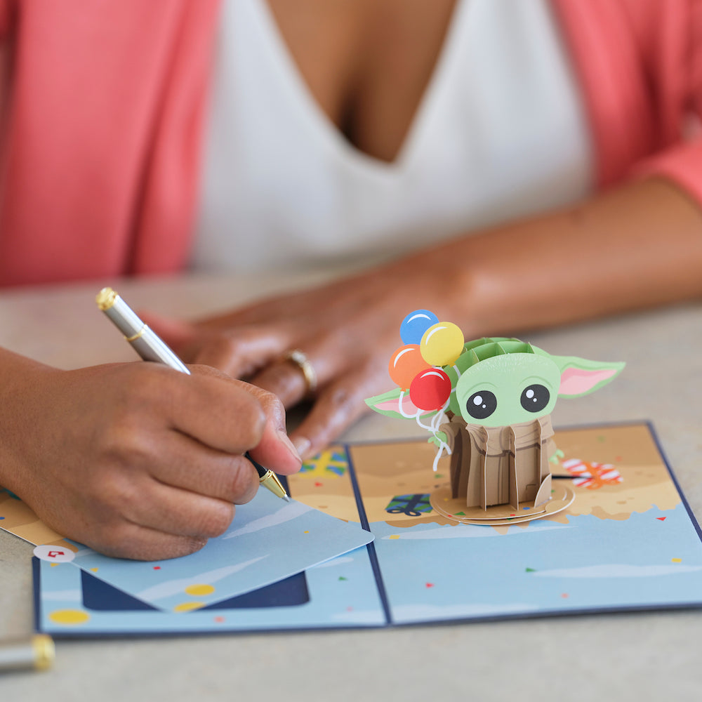 Star Wars™ The Mandalorian™ Grogu™ Birthday Card with Pop-Up Gift、mySite、solidvoid