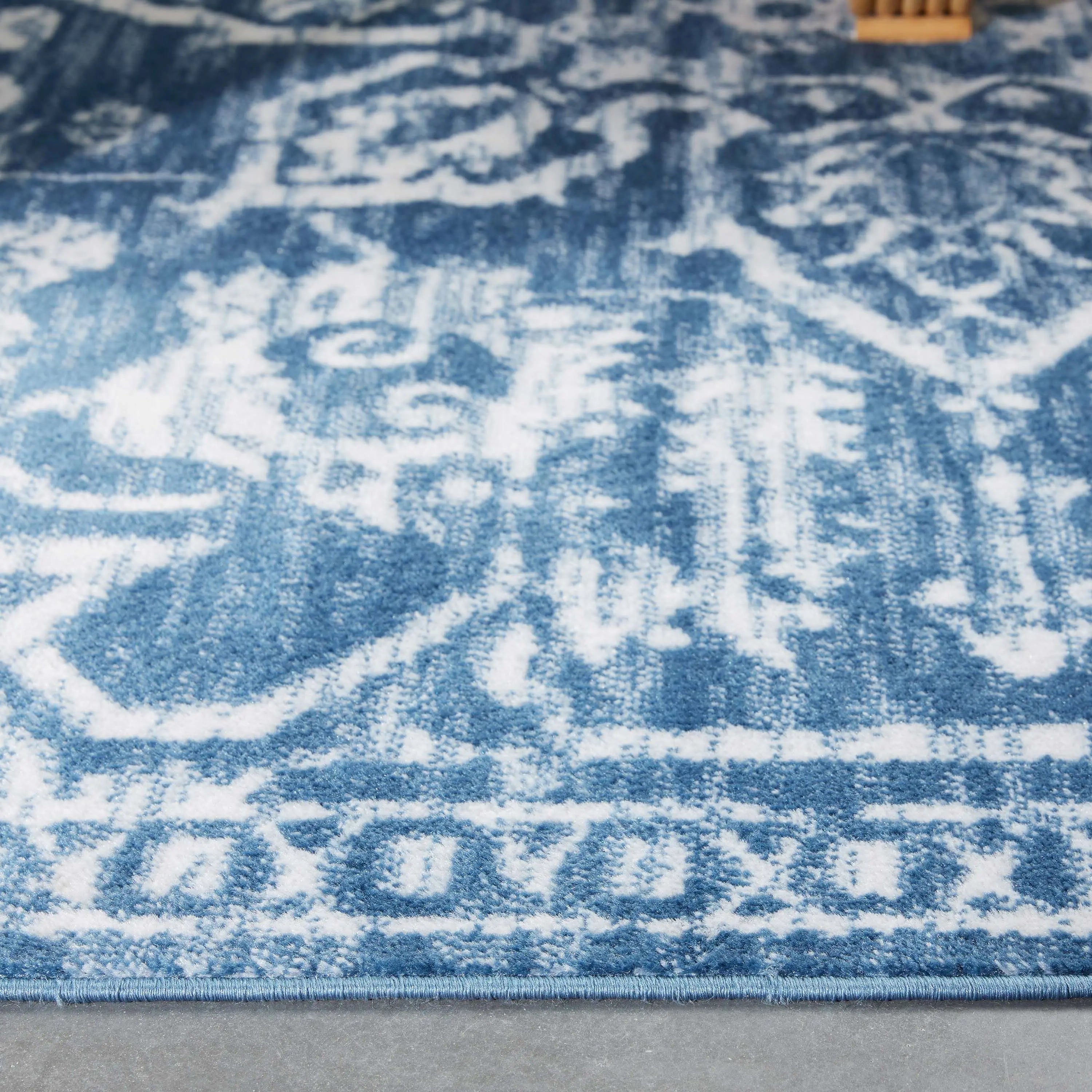 Disa Vintage Medallion Light Blue Soft Rug By Chill Rugs、mySite、gigharbornorthrealestate