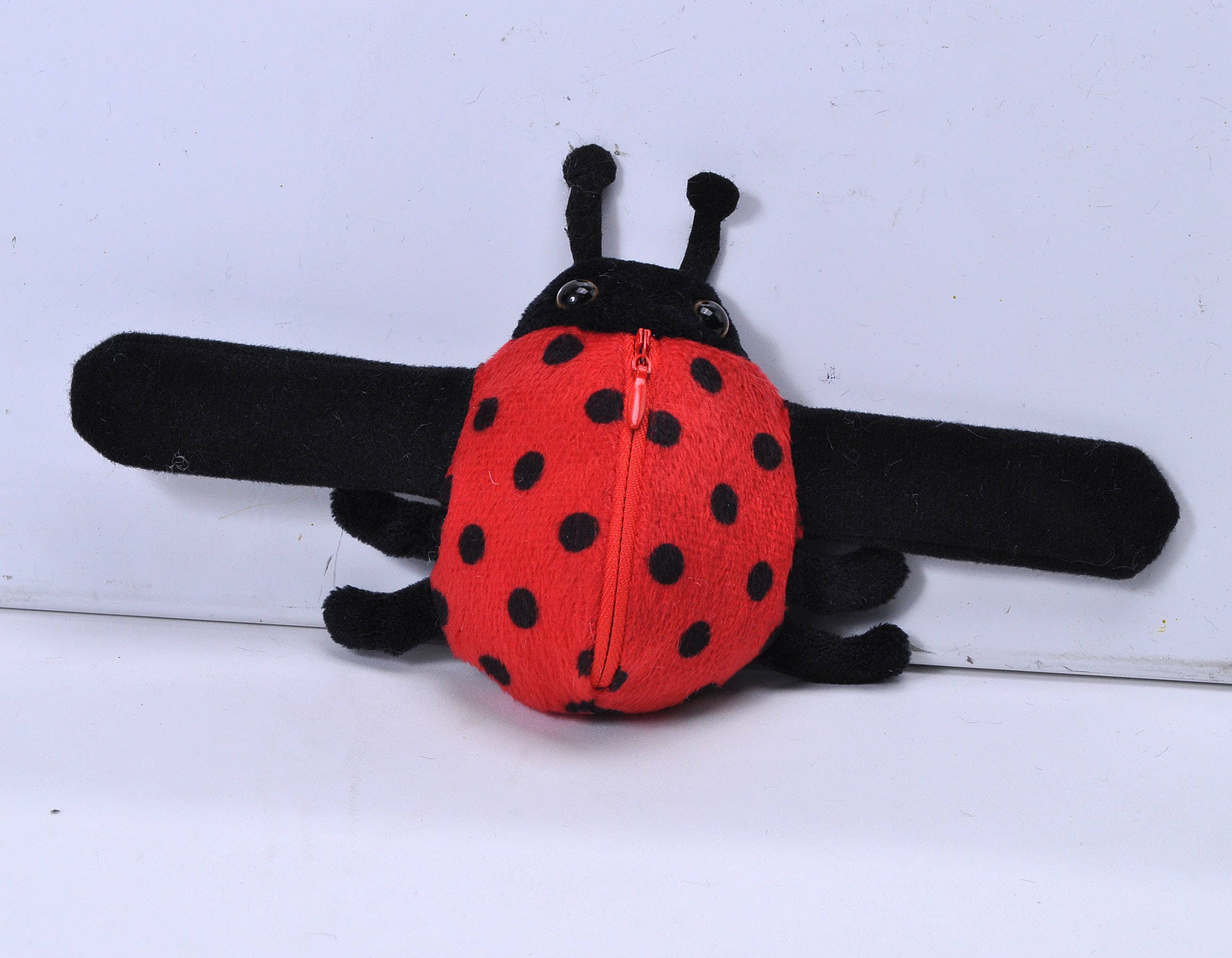 Ladybug and Monarch Butterfly Wrist Huggers-Keepers Plush Wristband、mySite、g9winljtr