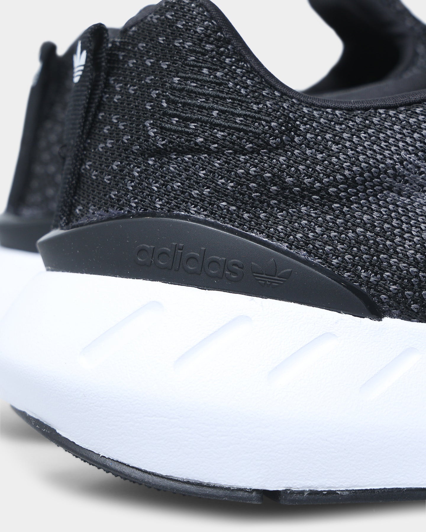 Adidas Swift Run 22 Core Black/Cloud White/Grey Five、mySite、zt4zffjzw