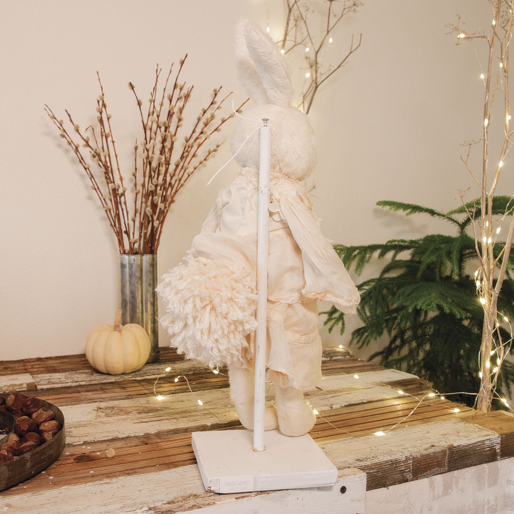 RETIRED - Hutch Studio - Della Delicate - Hand-Crafted Cream Mohair Bunny、mySite、g9winljtr