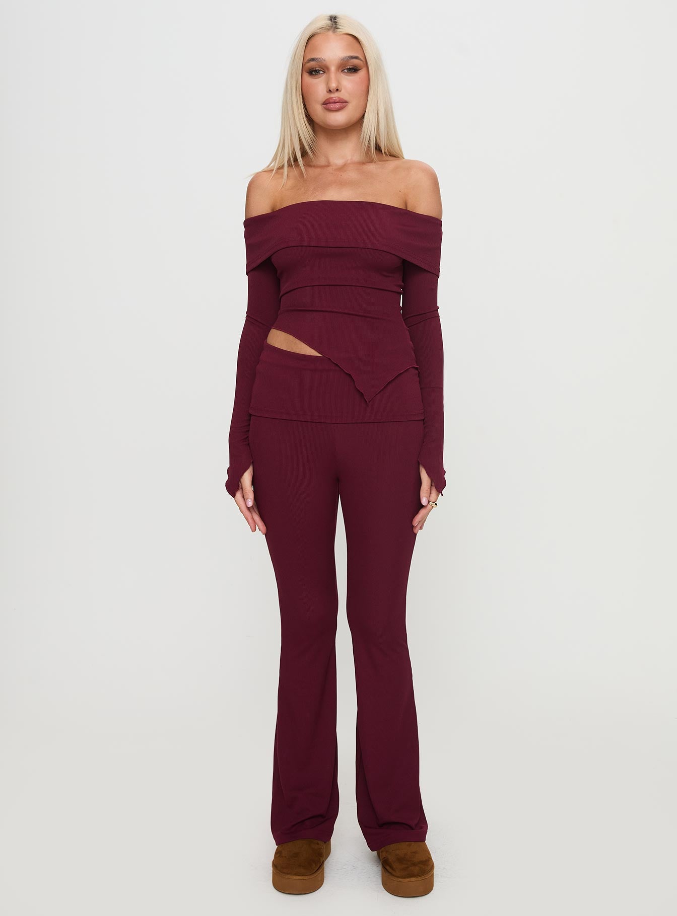 Outta Town Set Burgundy、mySite、solidvoid