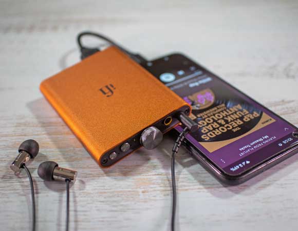 Headphone-Zone-iFi Audio-hip-dac2