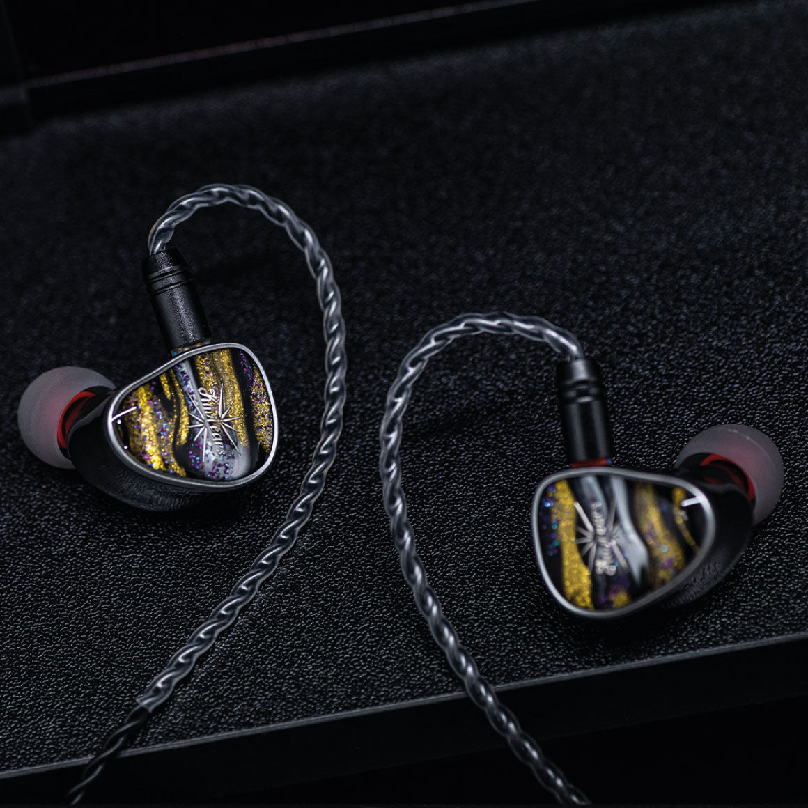  Kiwi Ears - Etude、mySite、merchandisen