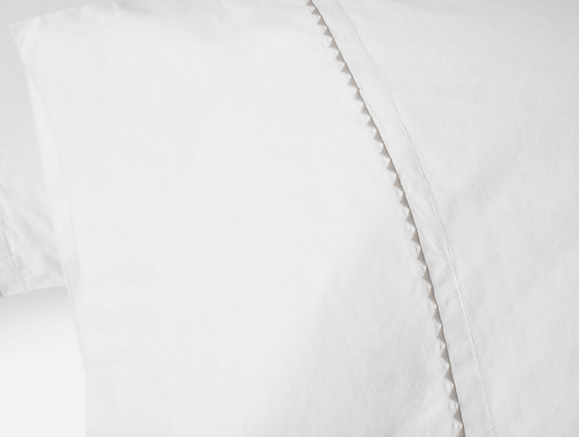  Trailing Embroidered Organic Percale Sheet Set、mySite、sugarbowlscore
