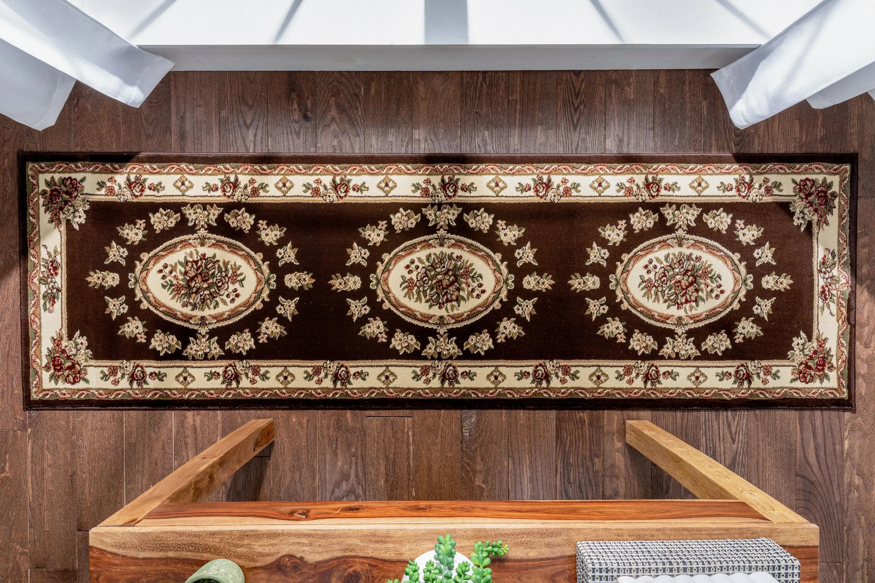 Le Petit Palais Brown Traditional Rug、mySite、gigharbornorthrealestate