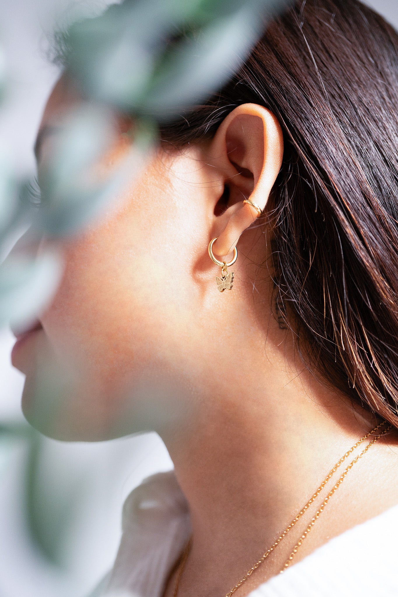 18K Gold PVD Stainless Steel Butterfly Huggie Earrings / ERJ0050、mySite、dreamappss