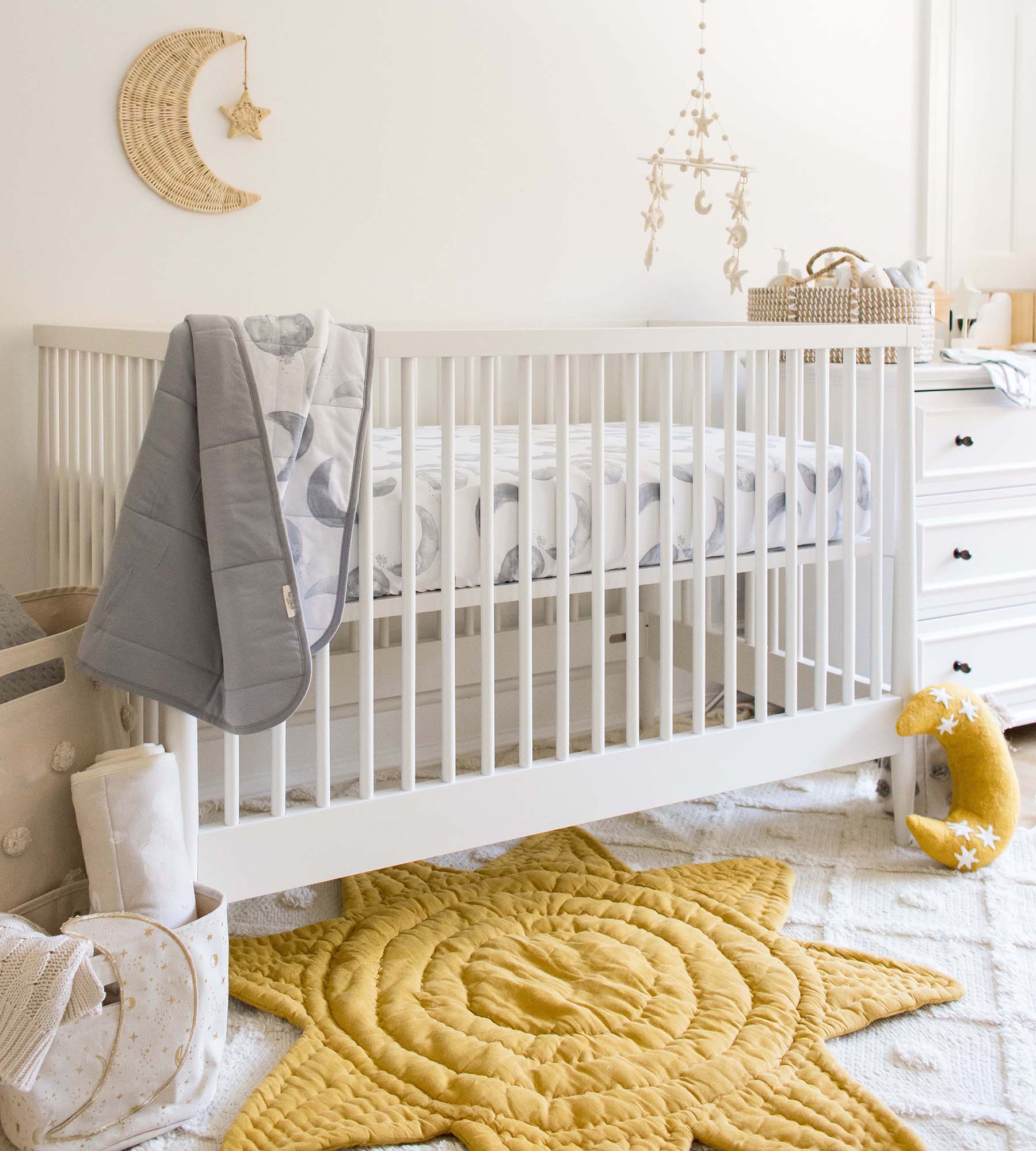 Hello Moon Organic Cotton BEESNUG® Fitted Crib Sheet、mySite、g9winljtr