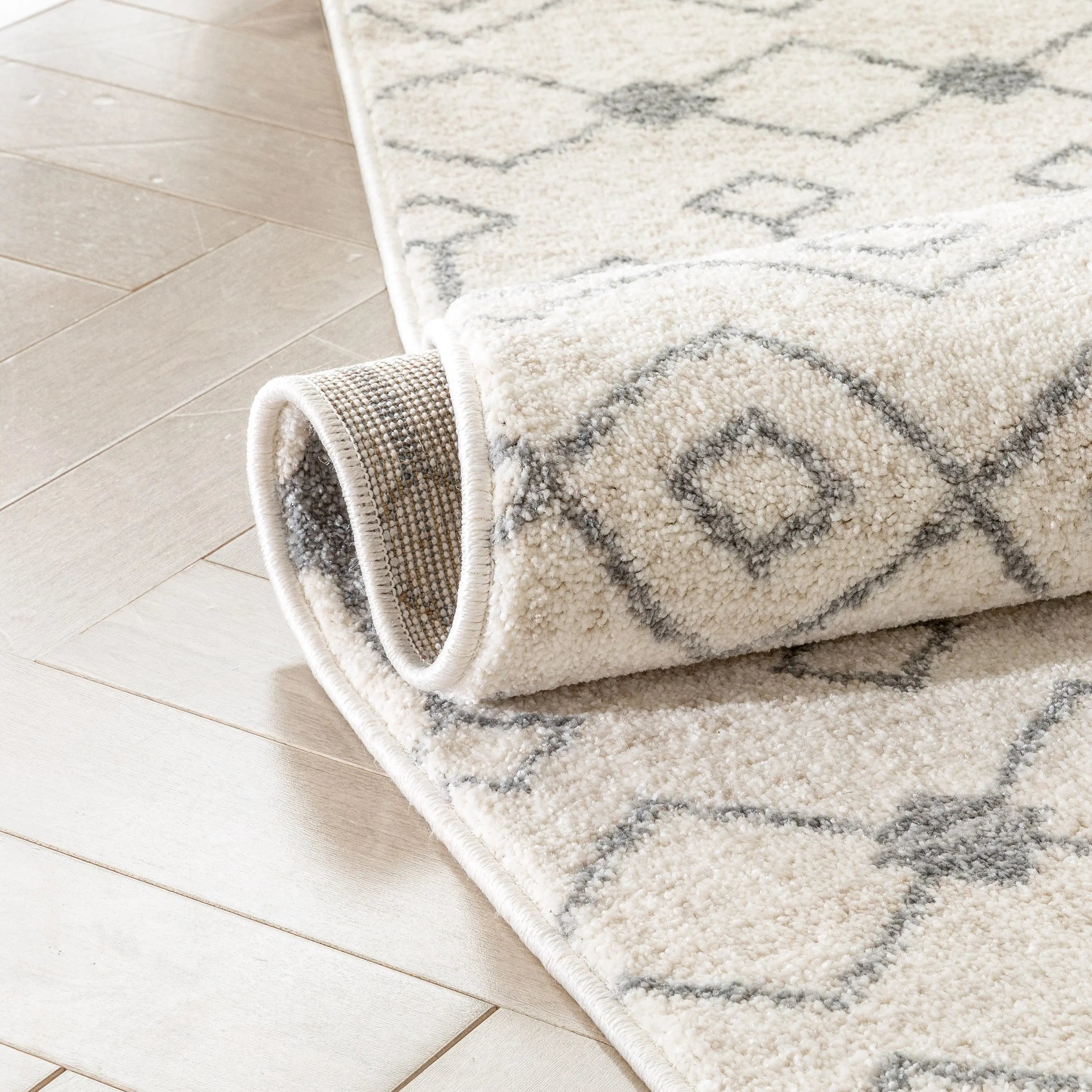 Transistora Nordic Tribal Trellis Pattern Ivory Grey Rug、mySite、gigharbornorthrealestate