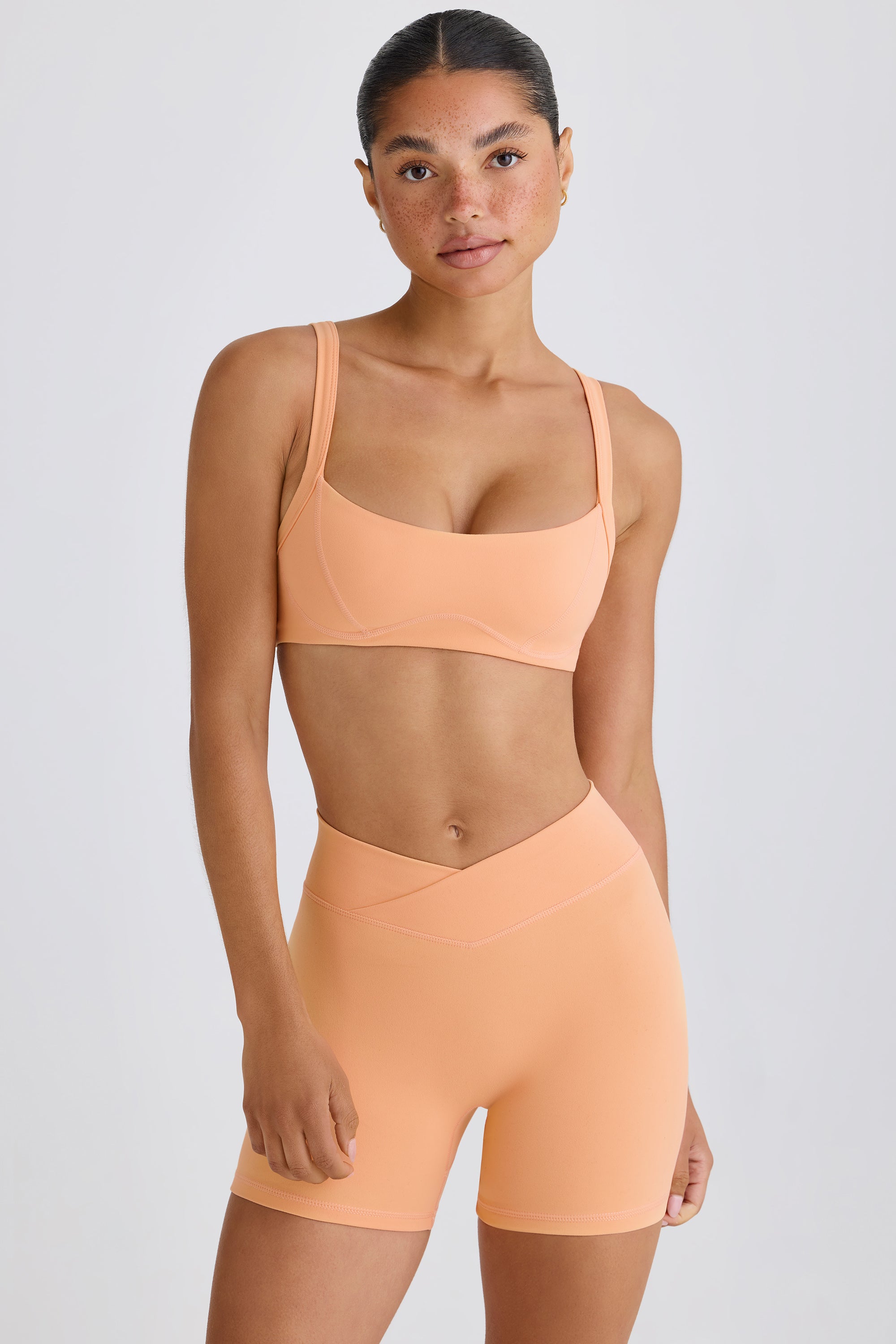 Soft Active Contrast-Trim Sports Bra in Peach、mySite、solidvoid