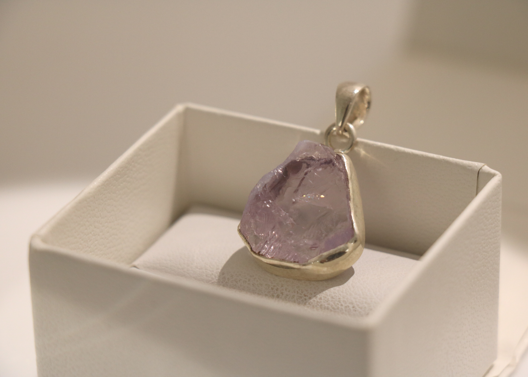 Lavender Quartz Pendant (Sterling Silver)、mySite、topwebapps