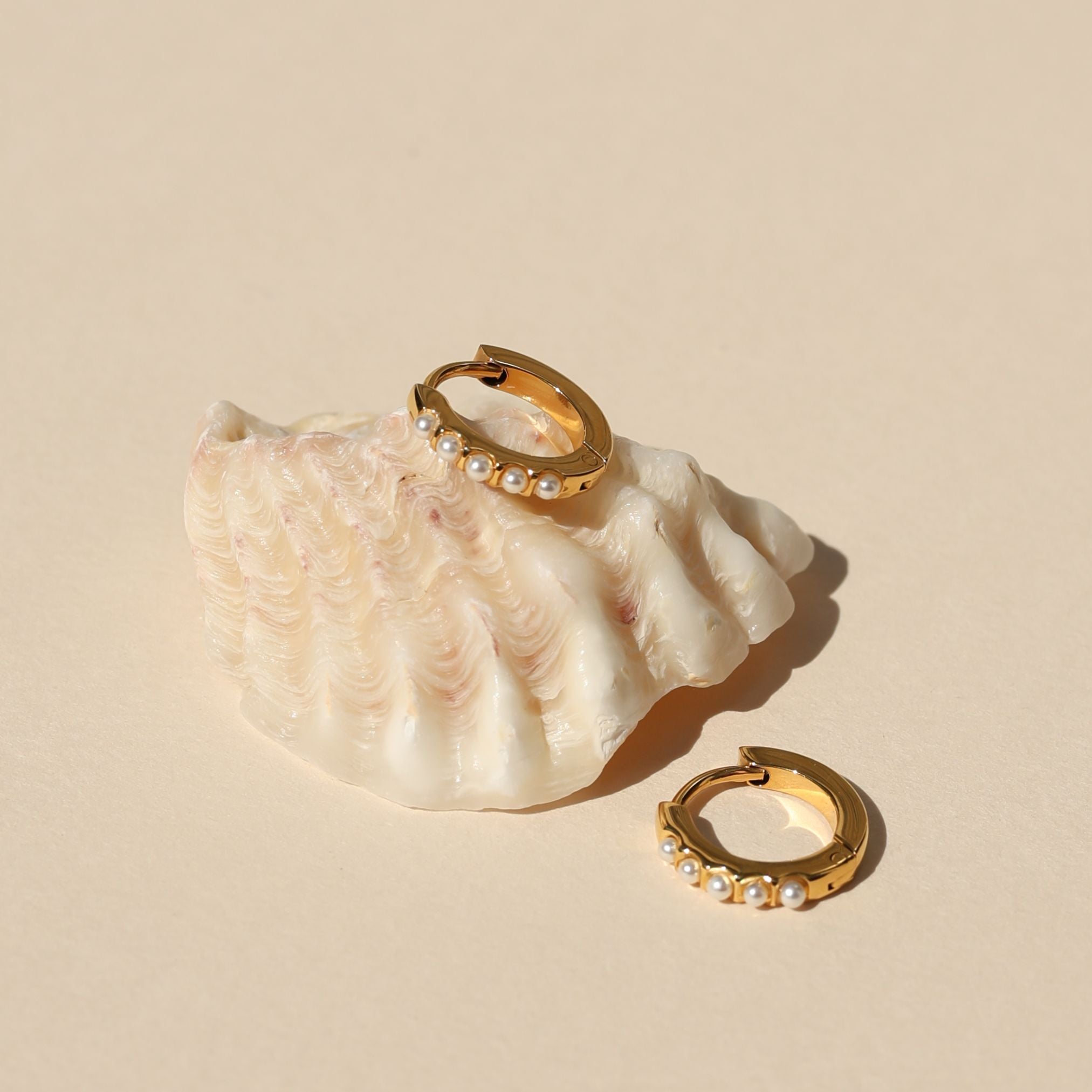 Mini Pearl Hoops、mySite、hinf8tx79