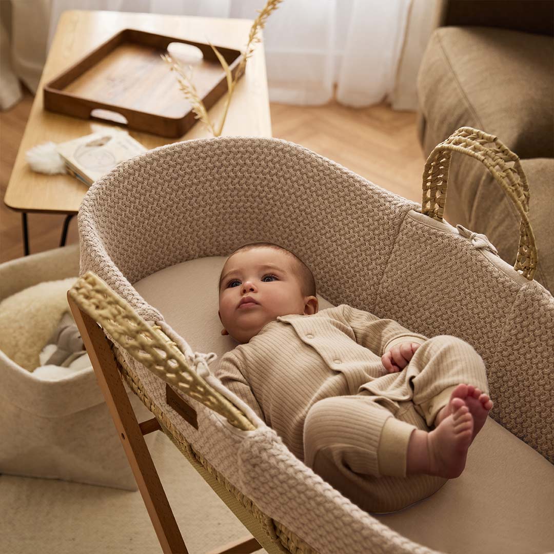 The Little Green Sheep Organic Wheat Knit Moses Basket + Mattress - Truffle、mySite、merchandisen
