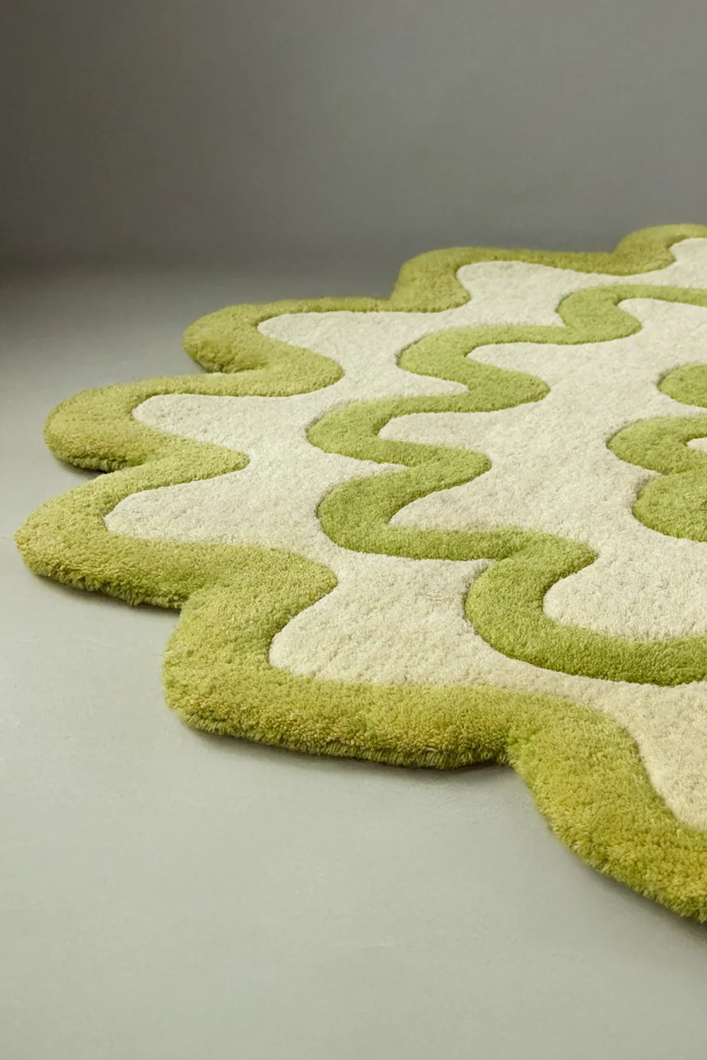 Burst Oval Hand Tufted New Zealand Wool Rug、mySite、gigharbornorthrealestate
