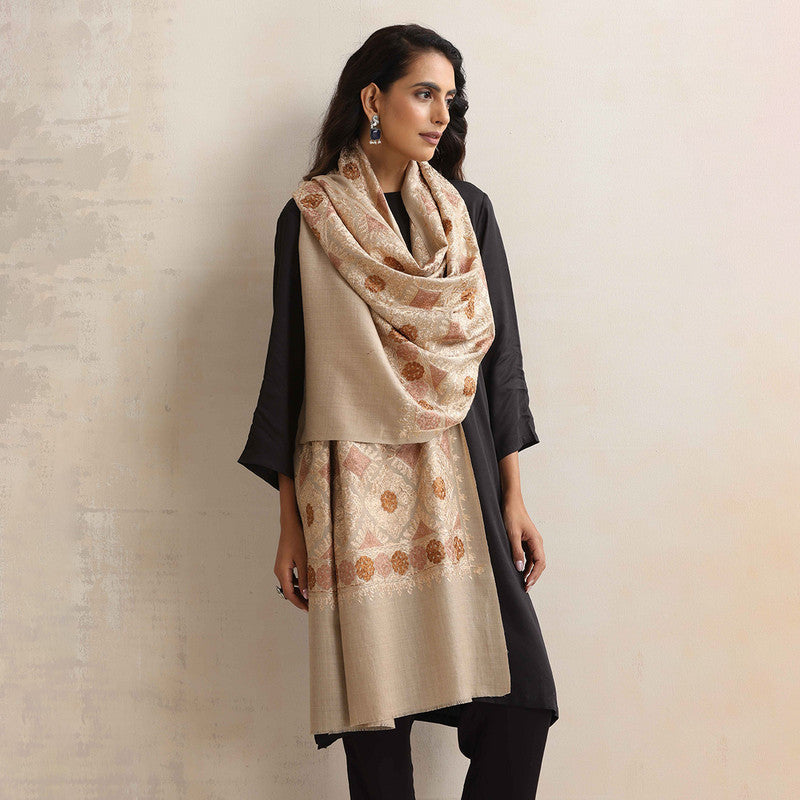 Woolen Stole | Embroidered | Beige、mySite、camillekostekn