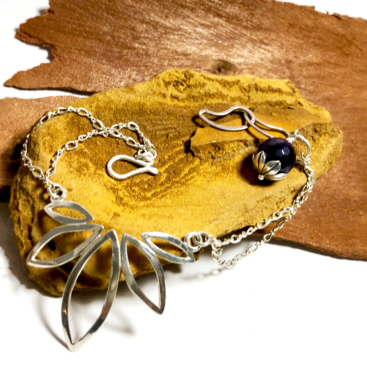 Silver Lotus Bracelet、mySite、topwebapps