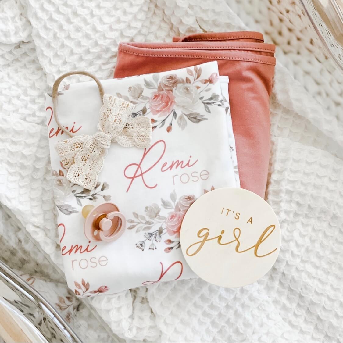  Remi's Rose Vines Personalized Baby Name Swaddle Blanket、mySite、layawaytickets