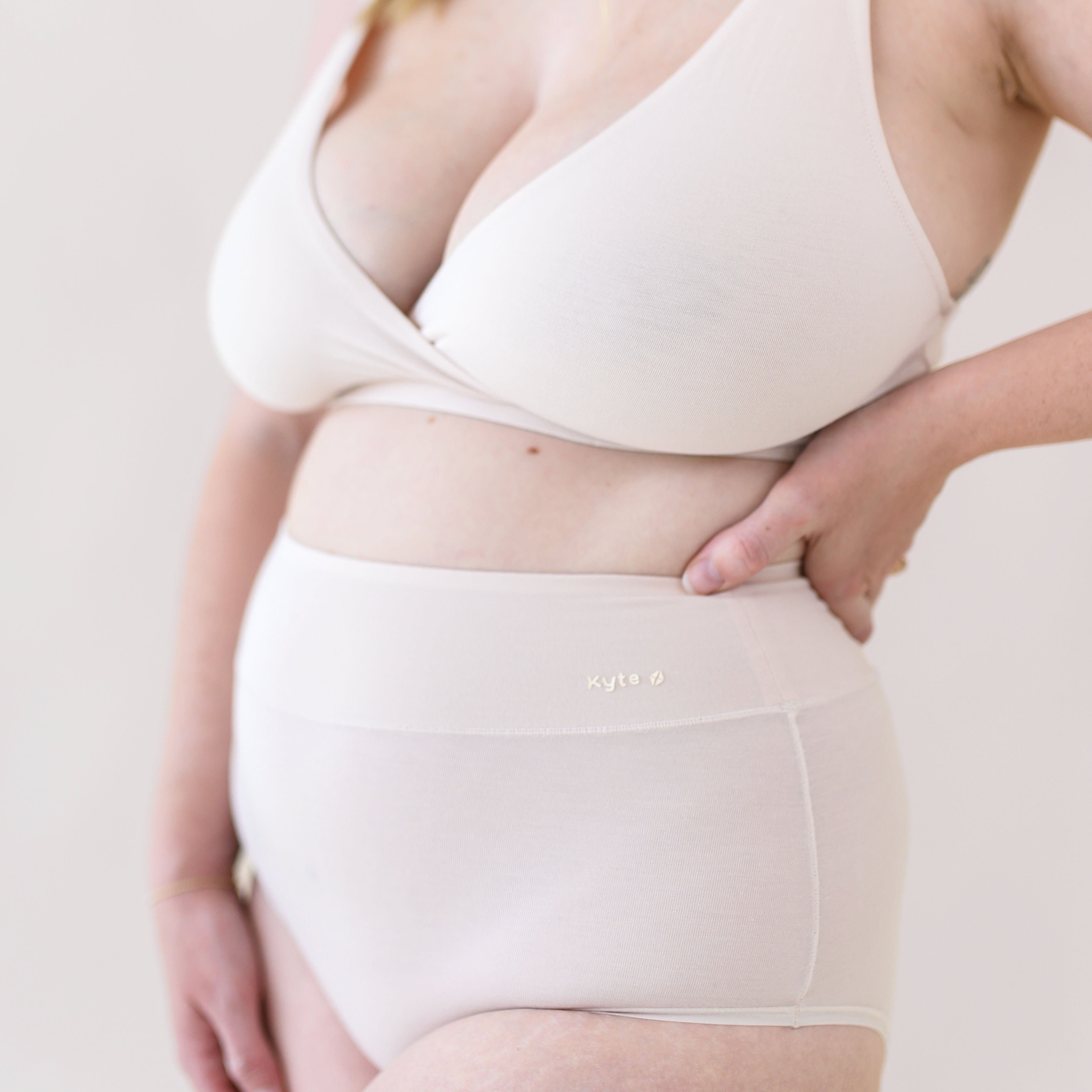  Women's High-Waisted Brief in Blonde、mySite、layawaytickets