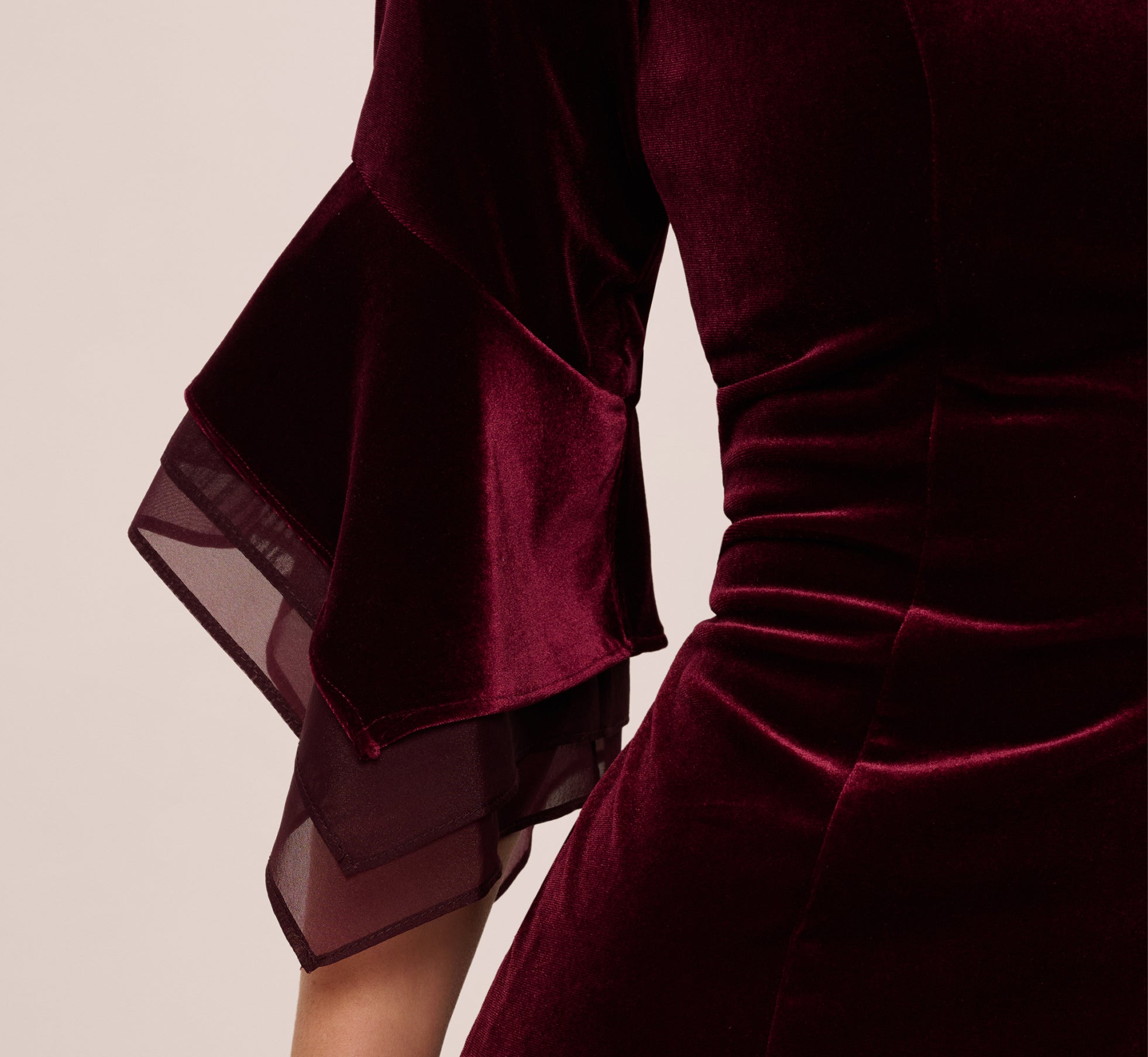 Velvet Sheath Dress With Tiered Three Quarter Sleeves In Bordeaux、mySite、solidvoid
