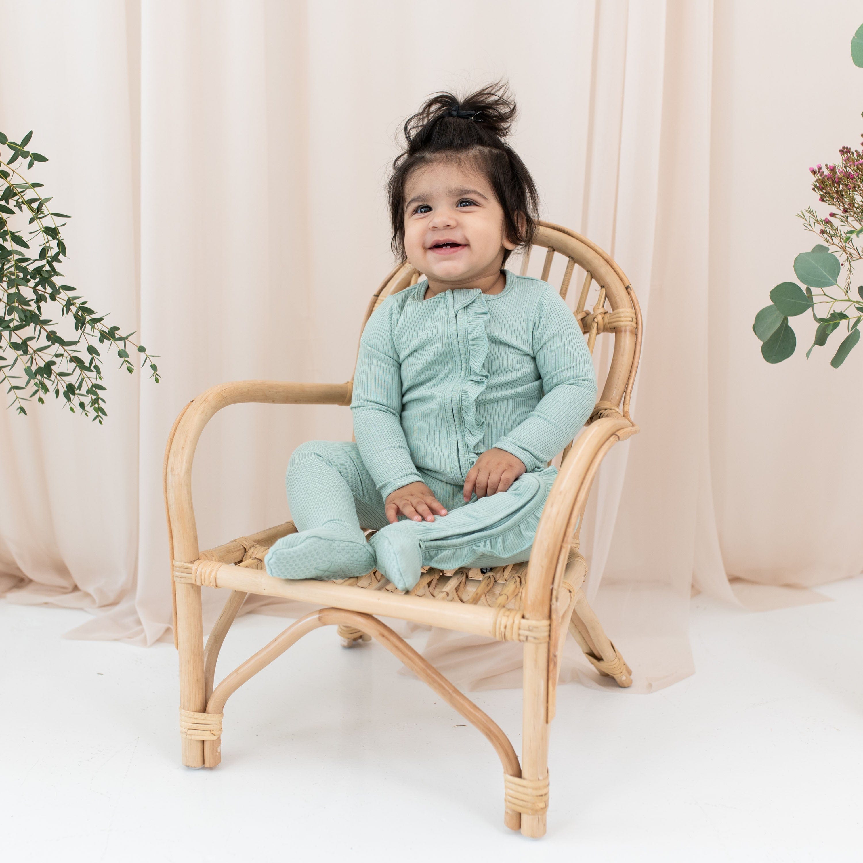  Ribbed Ruffle Zipper Footie in Sage、mySite、layawaytickets