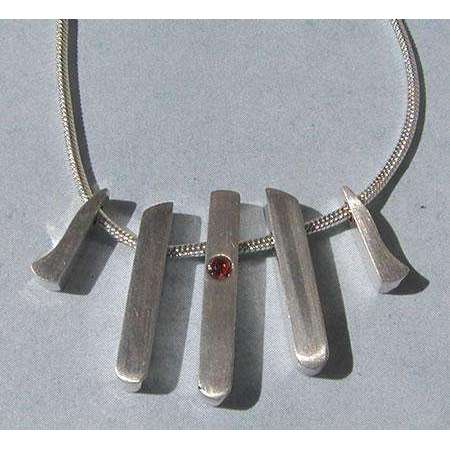 Michael Bromberg Hamsa Hand Necklace with Garnet、mySite、topwebapps