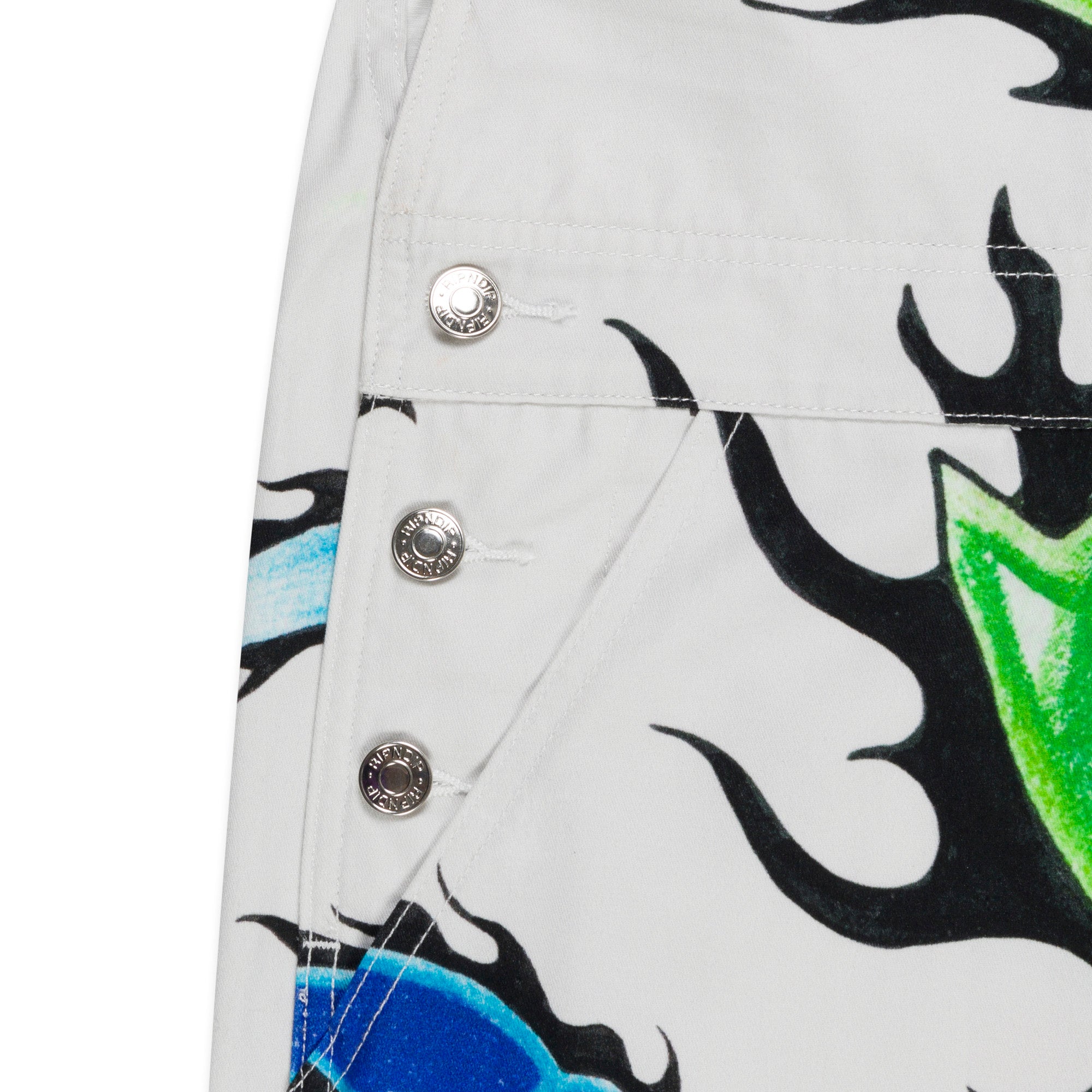 {product_title} - {shop_name}