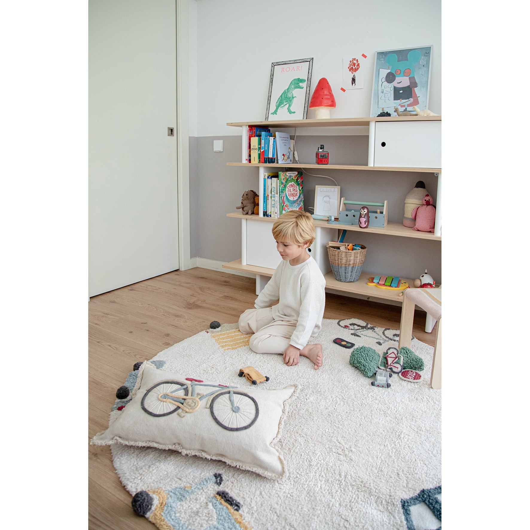 Eco-City Wheels Washable Round Area Rug、mySite、gigharbornorthrealestate