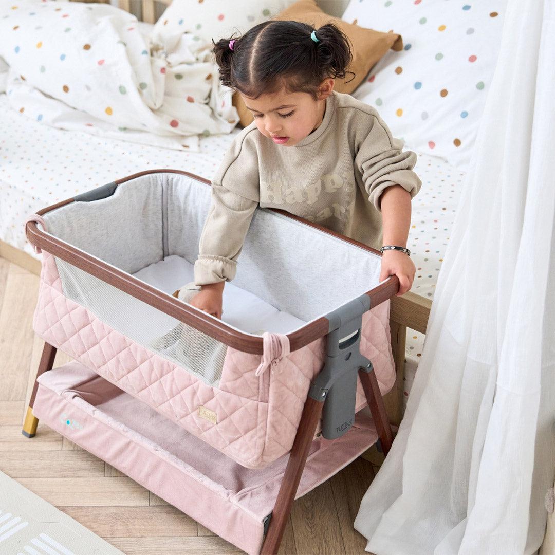  Tutti Bambini Cozee Luxe Mini Me Crib - Walnut/Blush、mySite、merchandisen