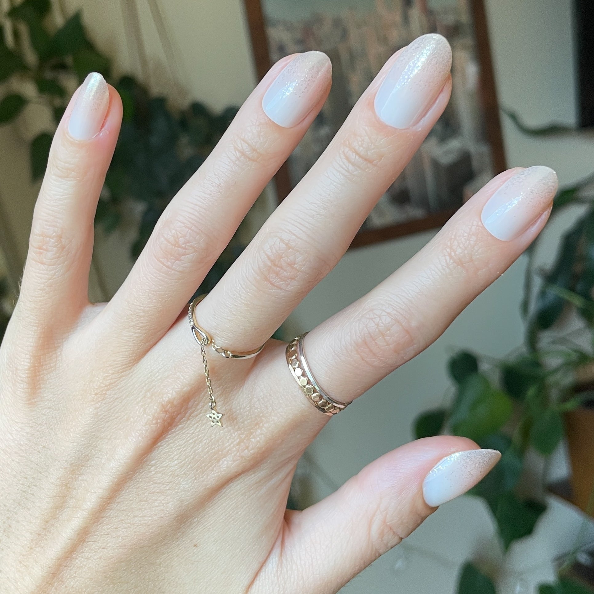 Pink Glitter Gradient - Press-On | Medium | Oval、mySite、solidvoid