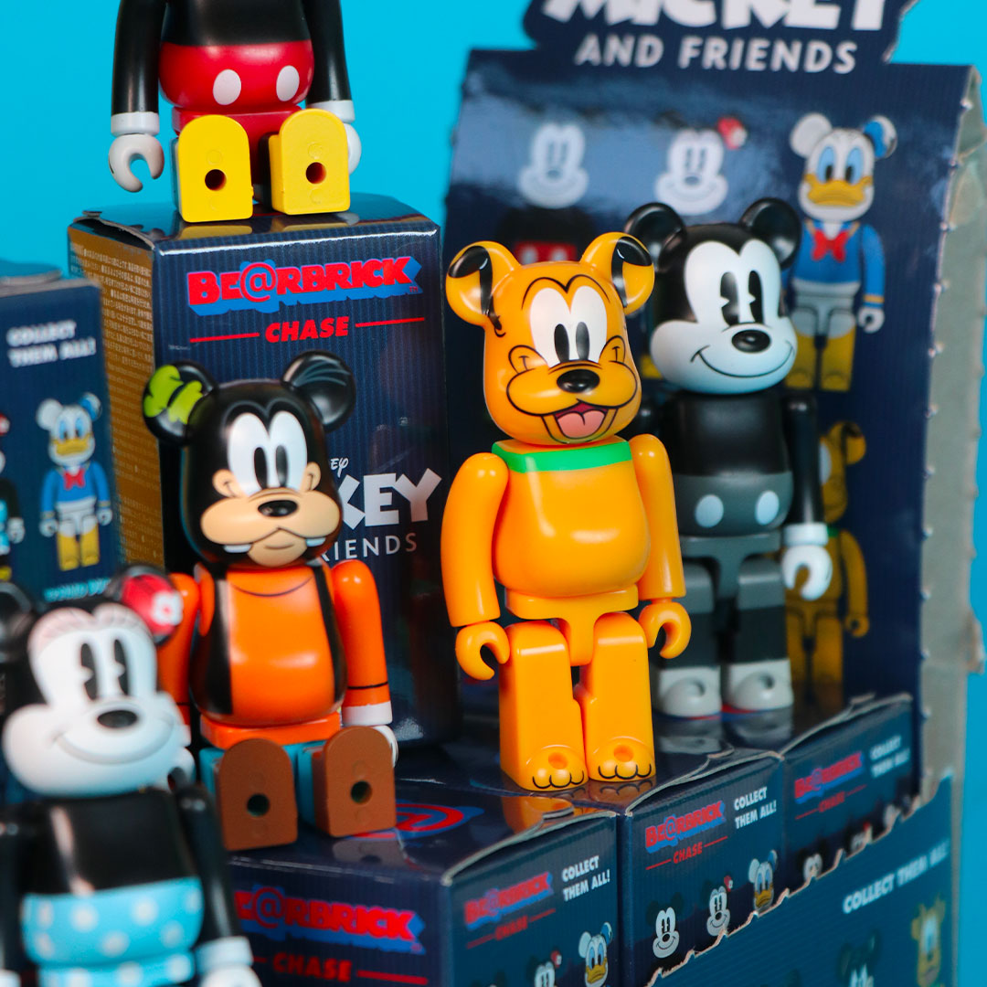  100% Bearbrick Chase Disney Mickey Mouse and Friends - Display、mySite、greenlandpopulation