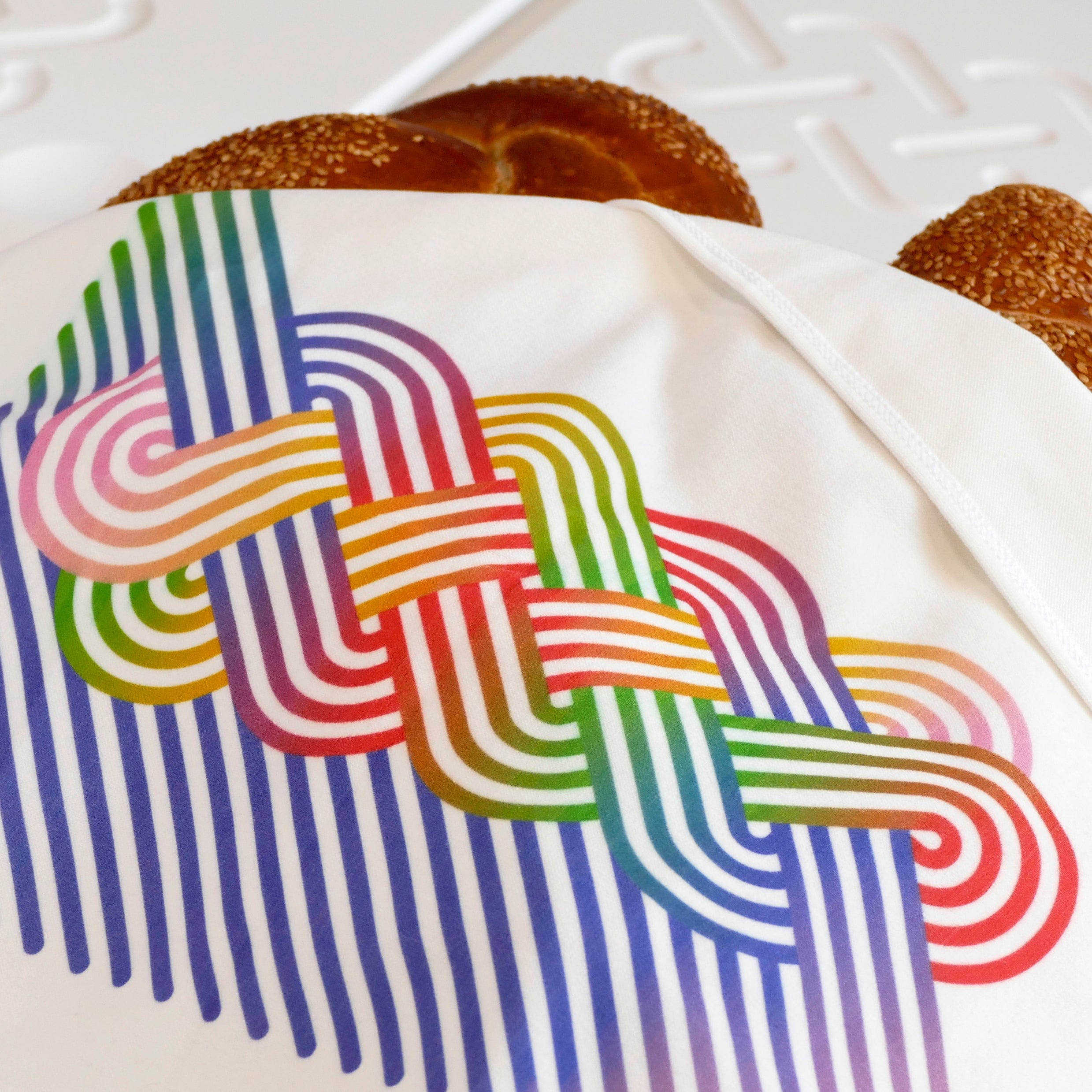 Op-Art Velvet Challah Cover - Rainbow、mySite、topwebapps