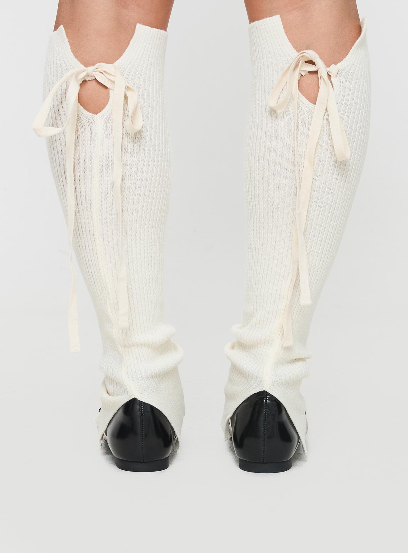 Swan Lake Leg Warmers Cream、mySite、solidvoid
