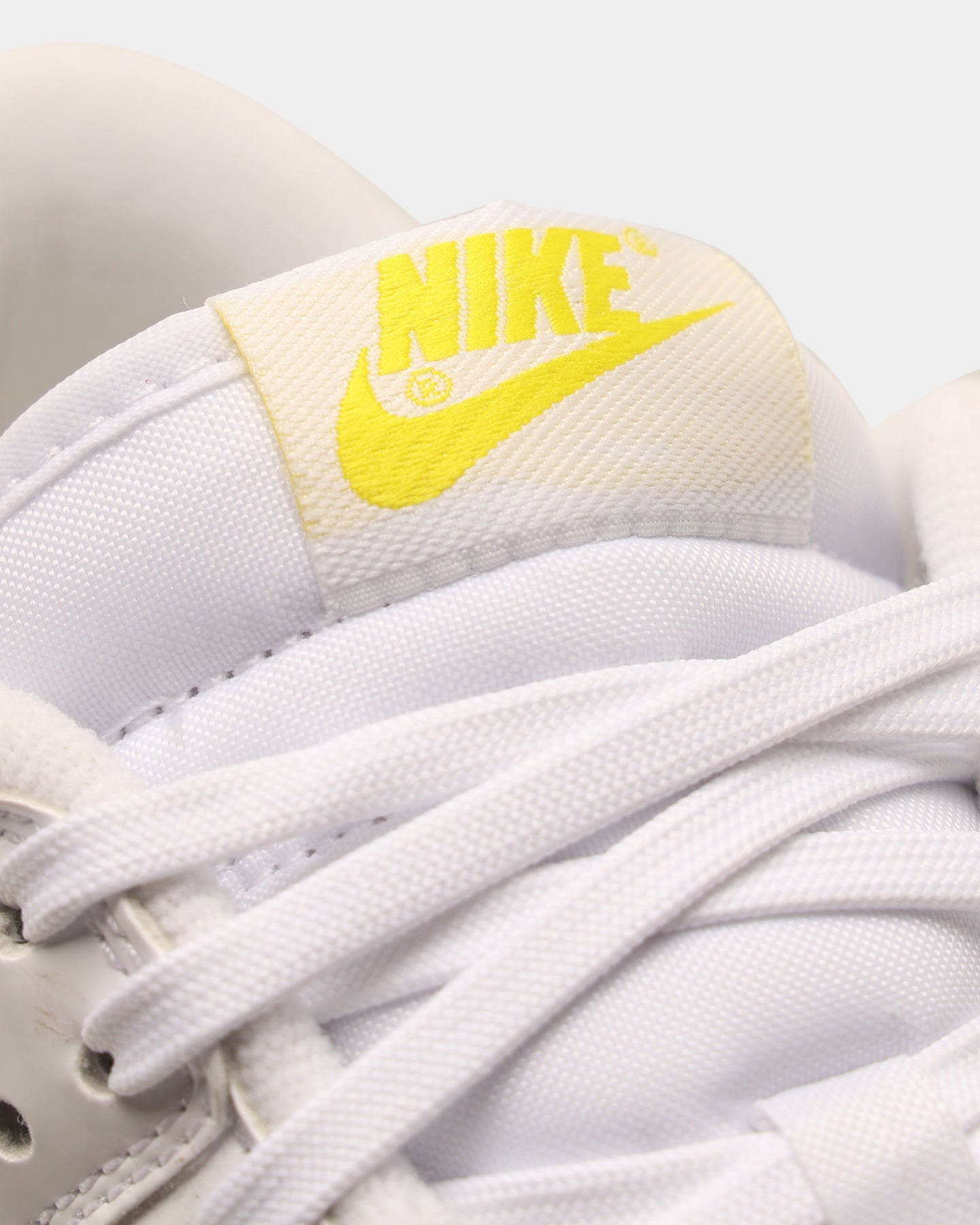 Nike Women's Dunk Low Yellow Heart White/Sail-Optic White、mySite、zt4zffjzw