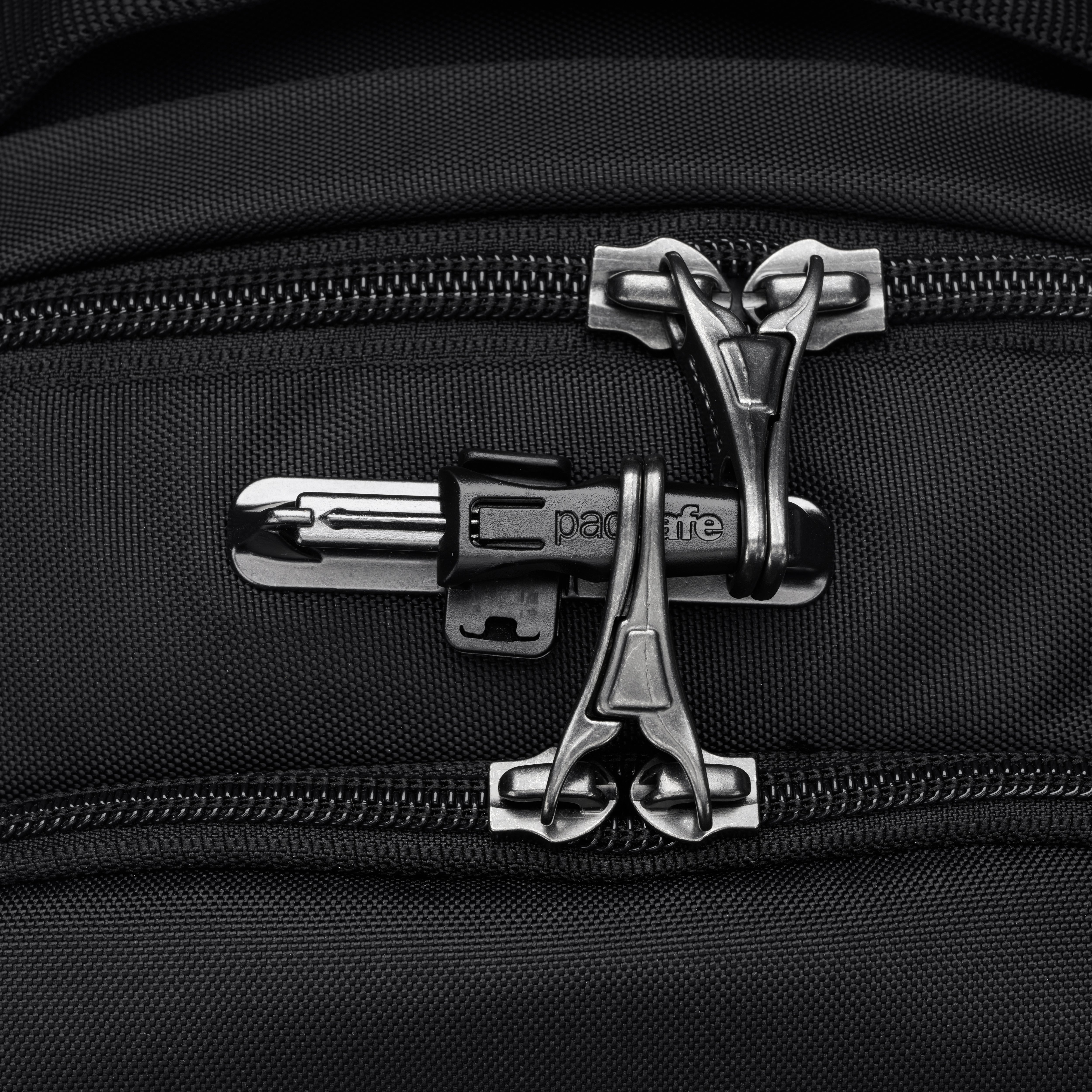 Pacsafe® V 16L anti-theft all-around backpack、mySite、garagedoors4me