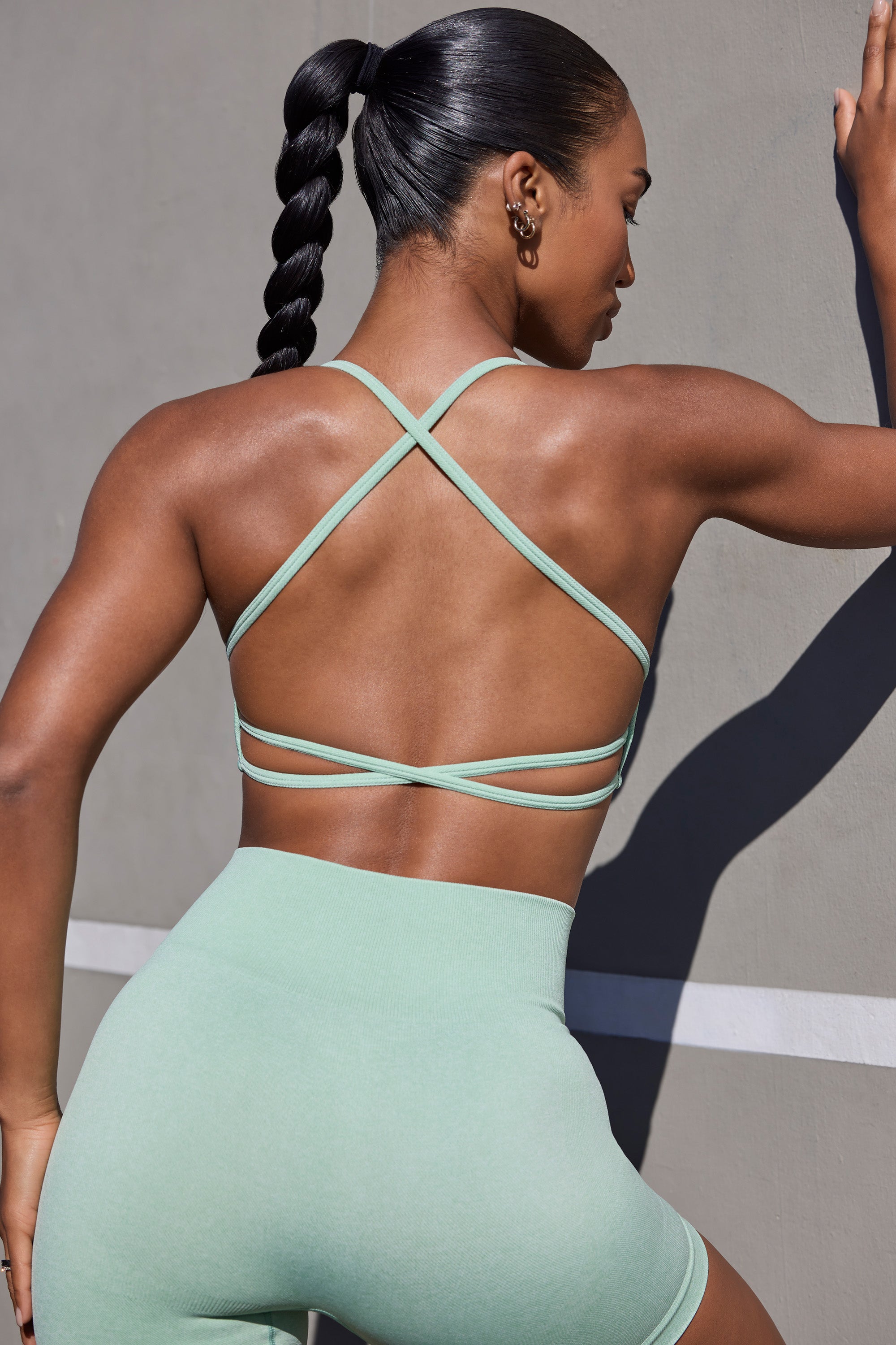 Super Sculpt Seamless Open Back Sports Bra in Pistachio、mySite、solidvoid