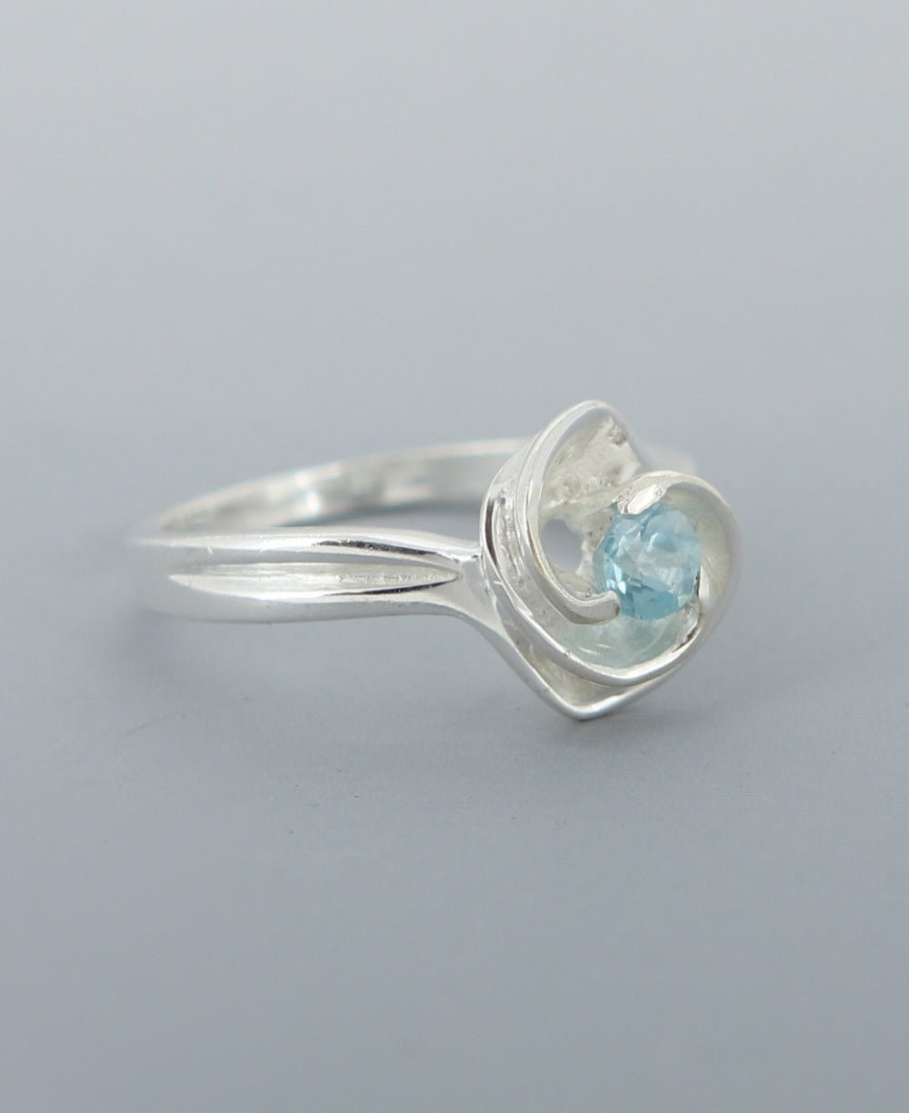 Blue Apatite and Sterling Silver Floral Ring、mySite、topwebapps