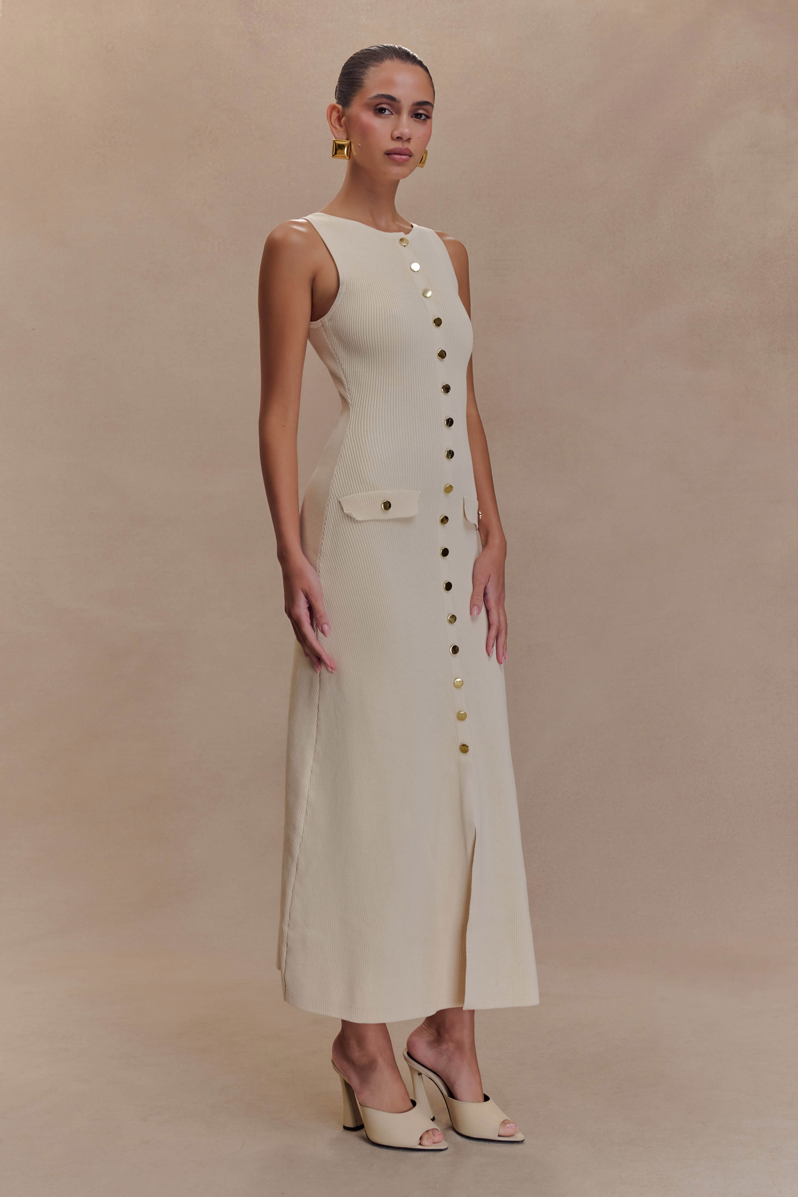 Sawyer Sleeveless Buttoned Maxi Dress - Ivory、mySite、solidvoid