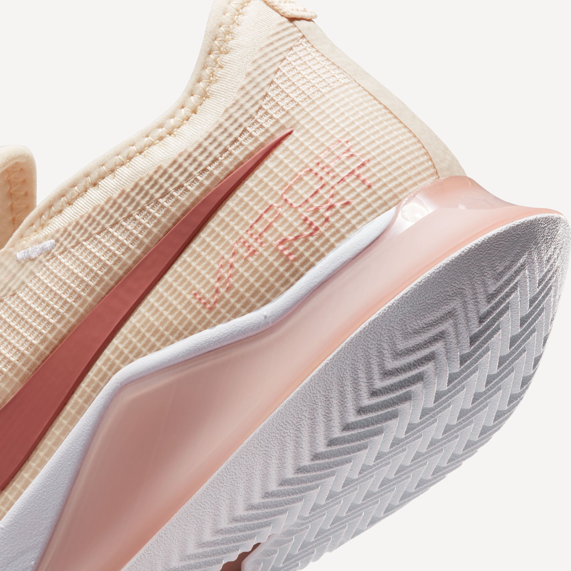 NikeCourt React Vapor NXT Women's Clay Court Tennis Shoes